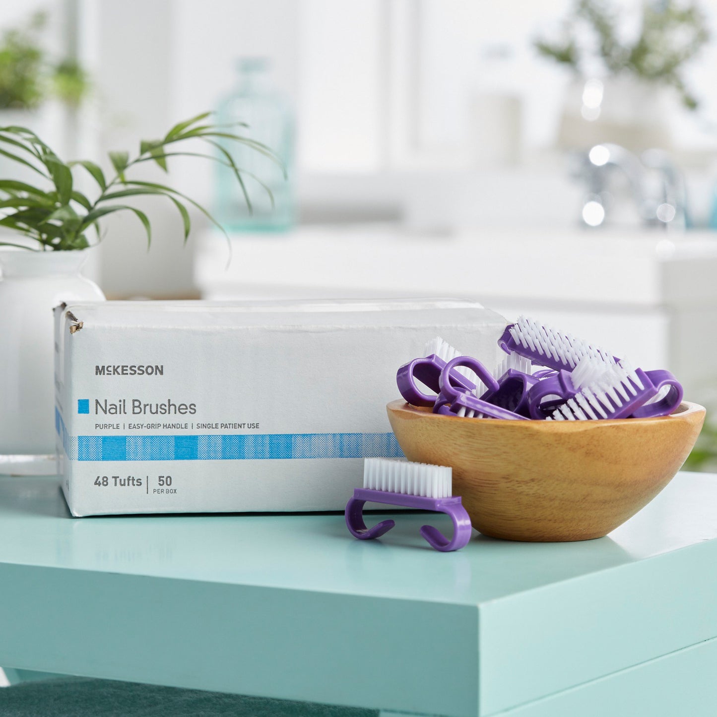 McKesson Nail Brush Soft Bristles Purple (940523_CS)