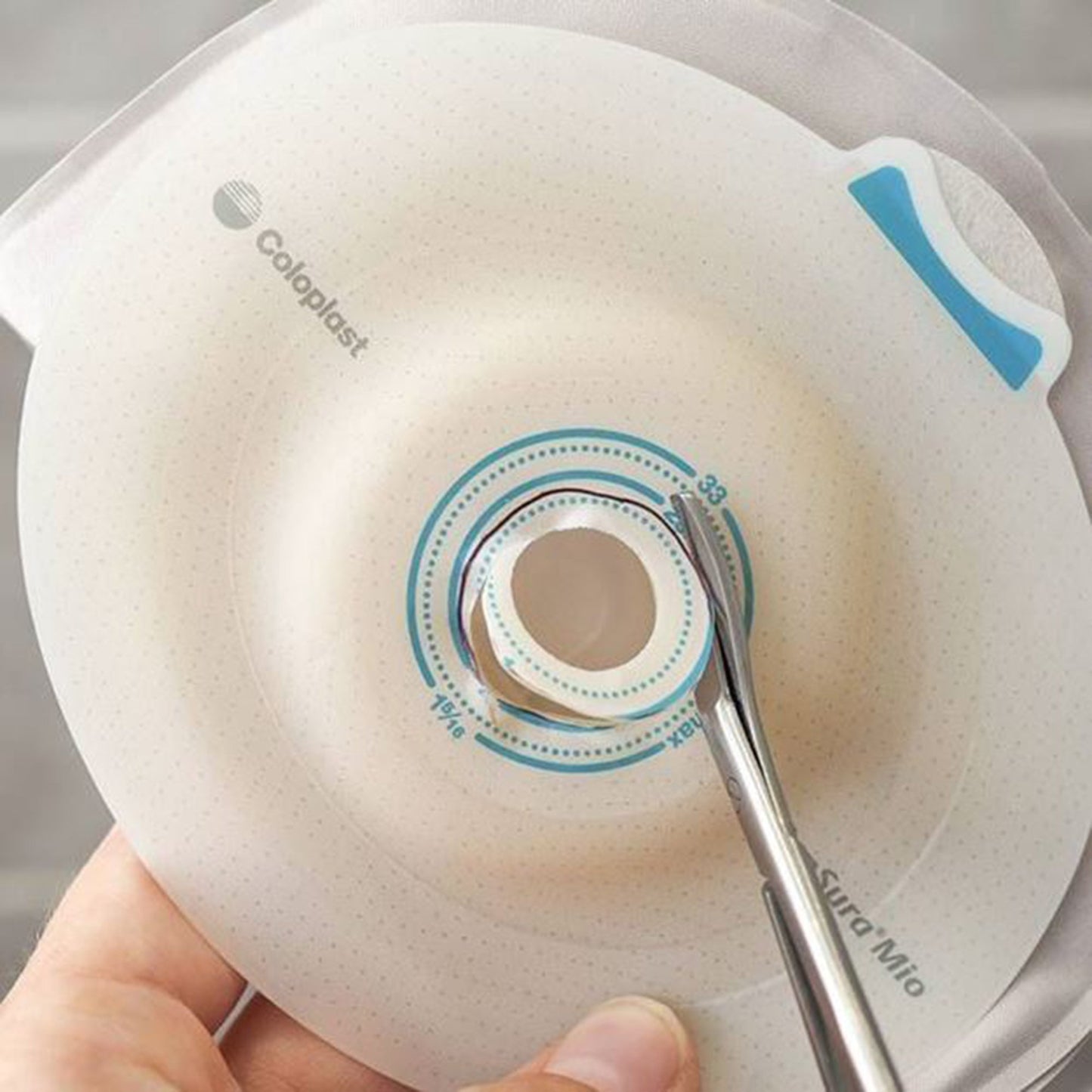 SenSura® Mio High Output Ostomy Pouch One-Piece System Convex Light, Trim to Fit 10 to 43 mm Stoma Drainable (1094140_BX)