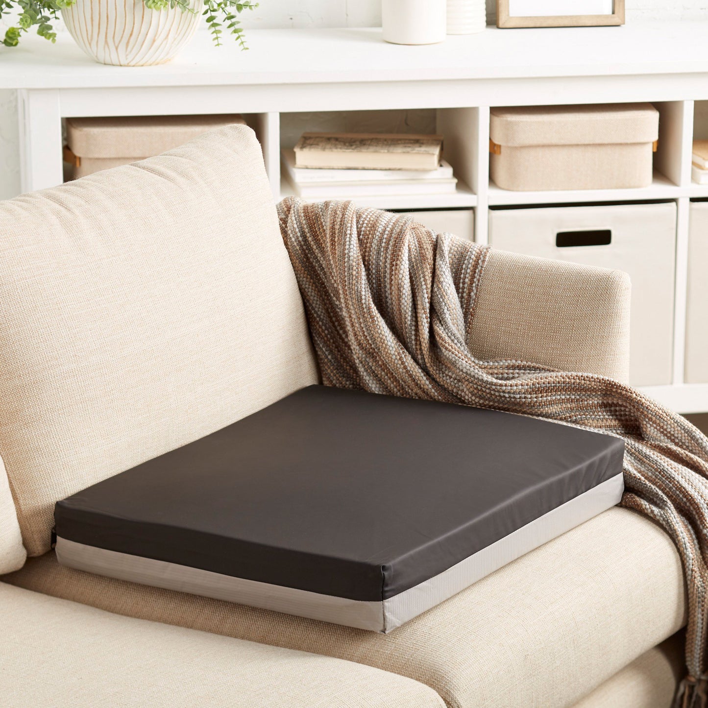 McKesson Seat Cushion 20 W X 18 L X 3 D Inch Foam / Gel (1065562_CS)