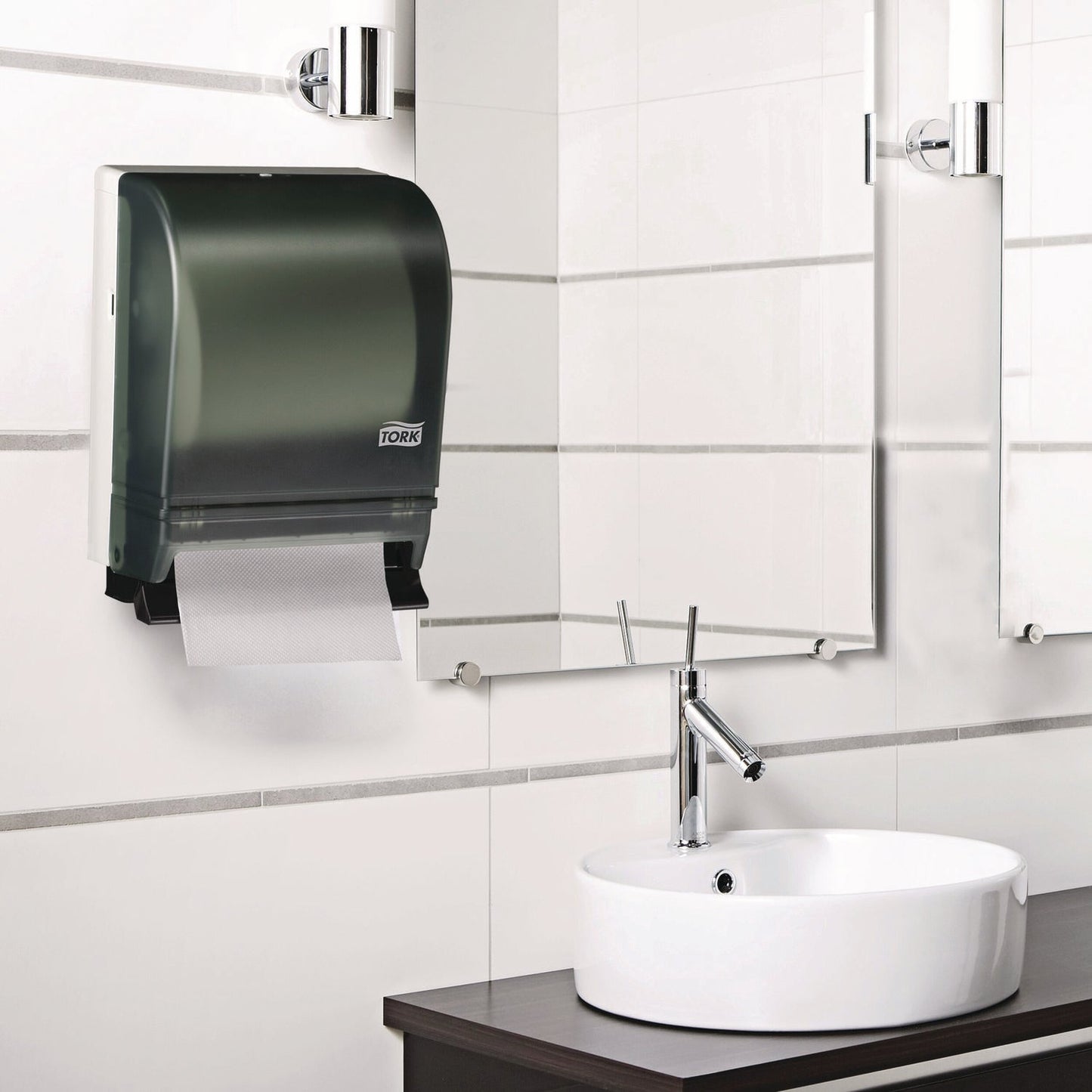 tork-universal-high-capacity-bath-tissuel-w-opticore-num-trk160090_3