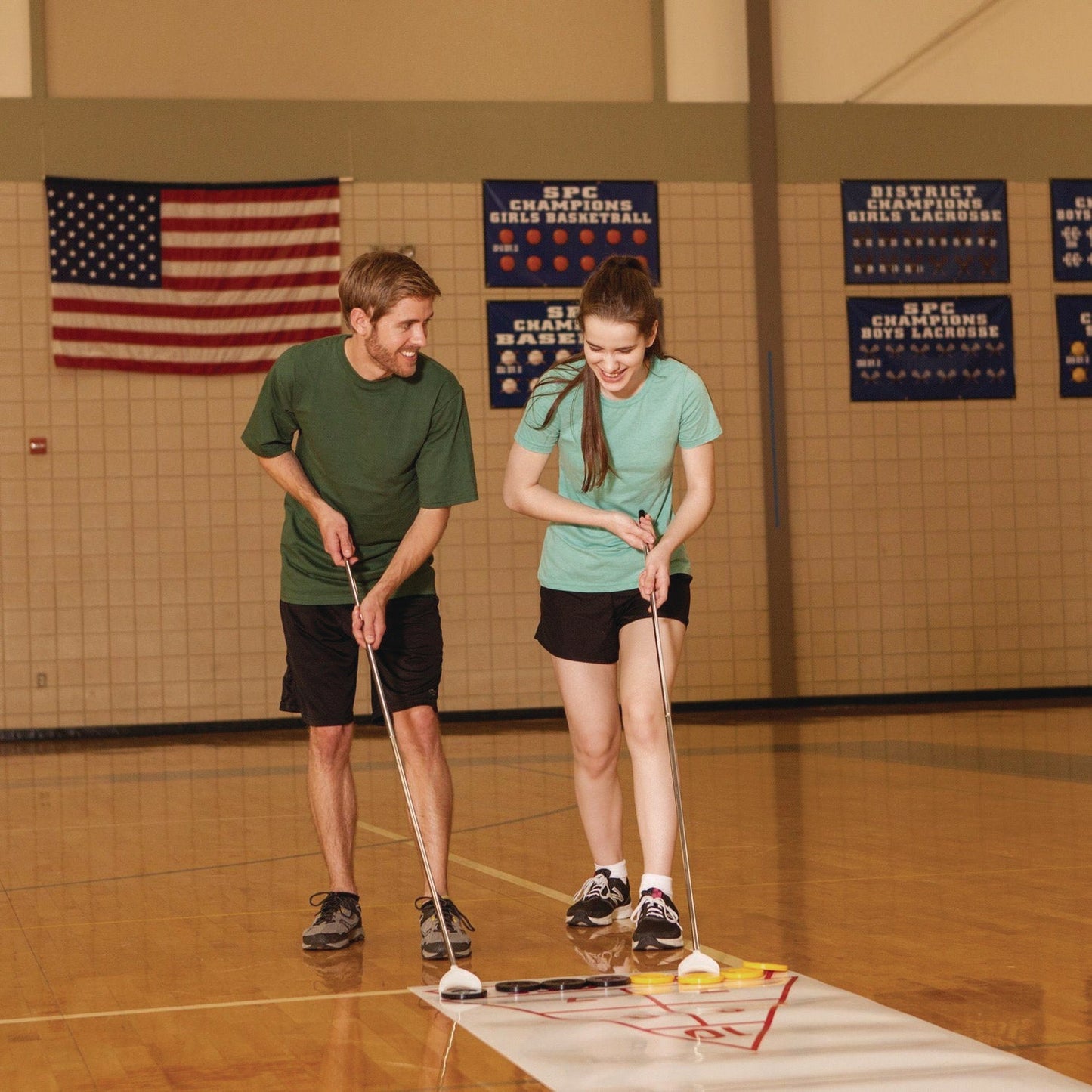 champion-sports-blacktop-shuffleboard-set-2-two-piece-51-cues-8-discs-sidewalk-chalk-csisba30_2