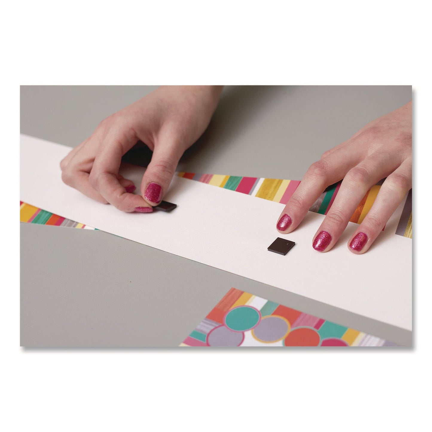 teacher-created-resources-adhesive-magnetic-squares-black-0-5-100-set-tcr20720_2