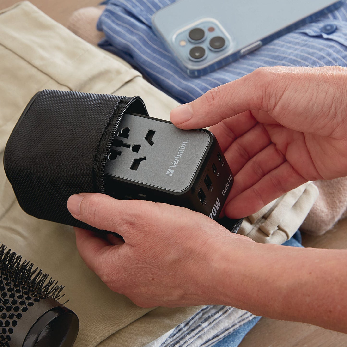 verbatim-uta-09-gan-iii-universal-travel-adapter-2-usb-a-2-usb-c-usb-c-with-power-delivery-3-0-ver32124_7