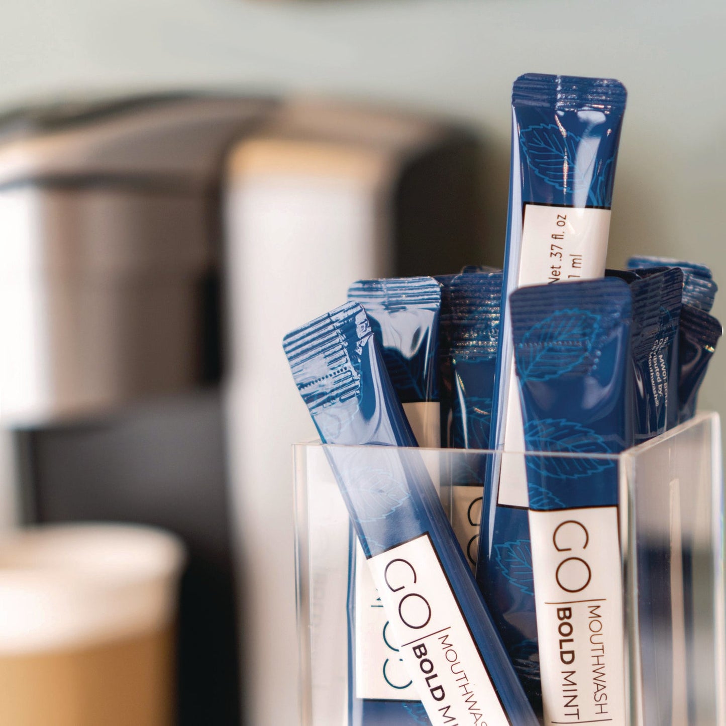 go-mouthwash-individual-mouthwash-packets-bold-mint-flavor-0-37-packet-5-pack-12-packs-box-gmhmw05bold_6