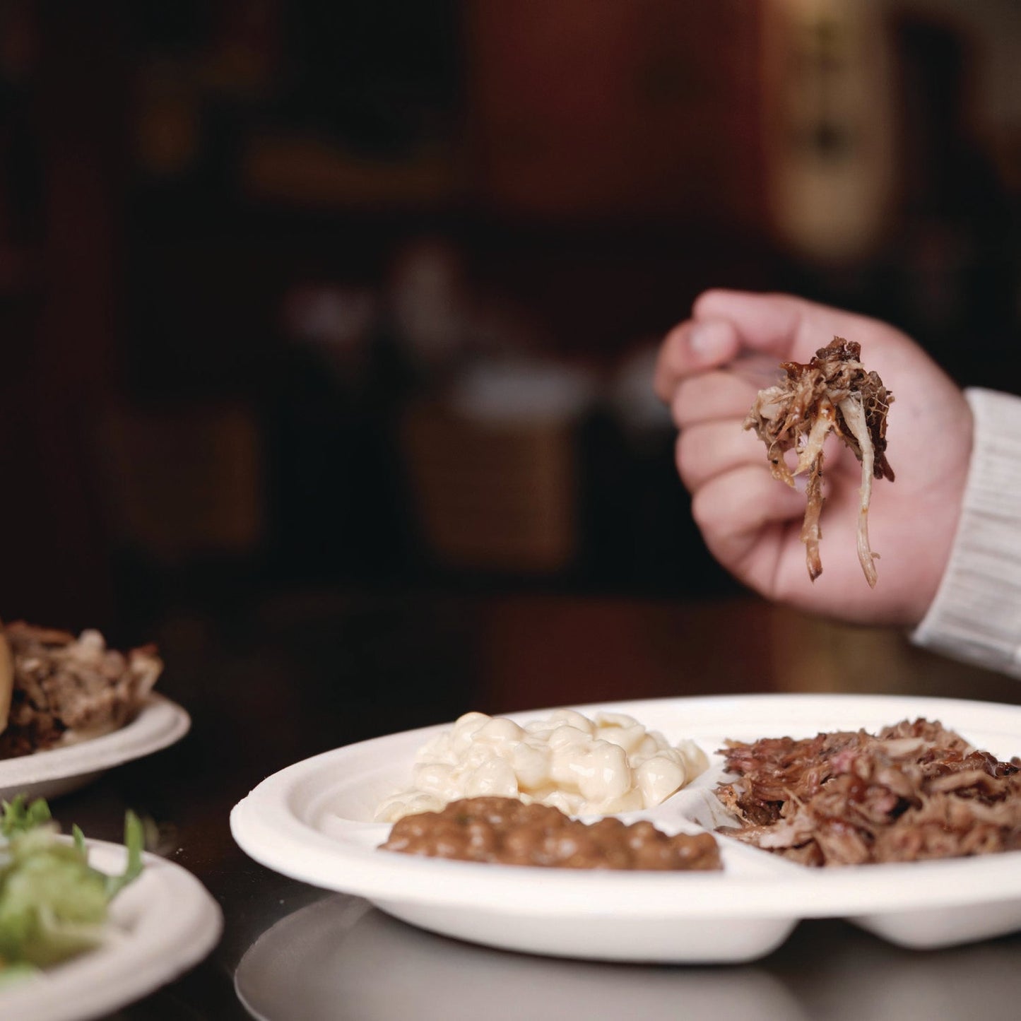 dart-r-compostable-fiber-dinnerware-proplanet-seal-3-compartment-plate-10-2-dia-natural-500-carton-dcc10fbrp3_6