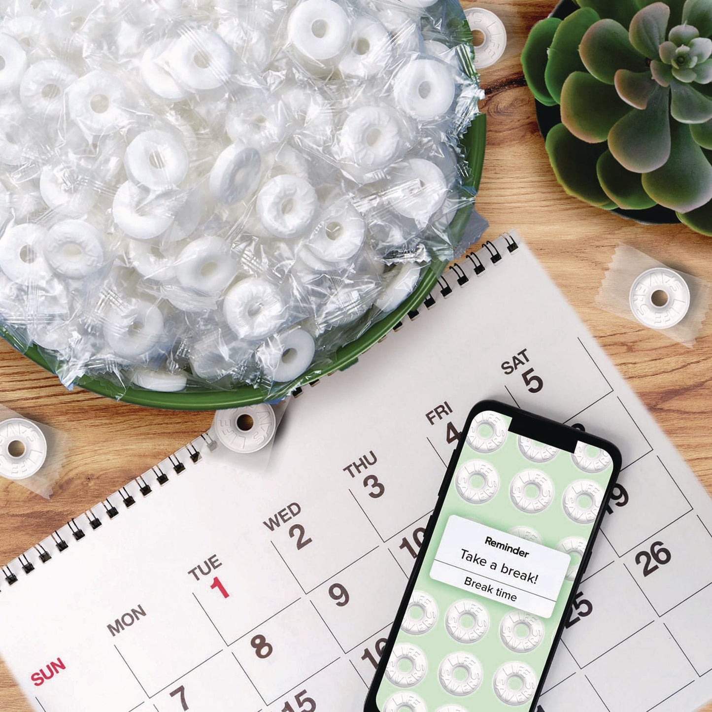 lifesavers-r-hard-candy-mints-party-size-wint-o-green-individually-wrapped-44-93-oz-bag-grr22000017_7