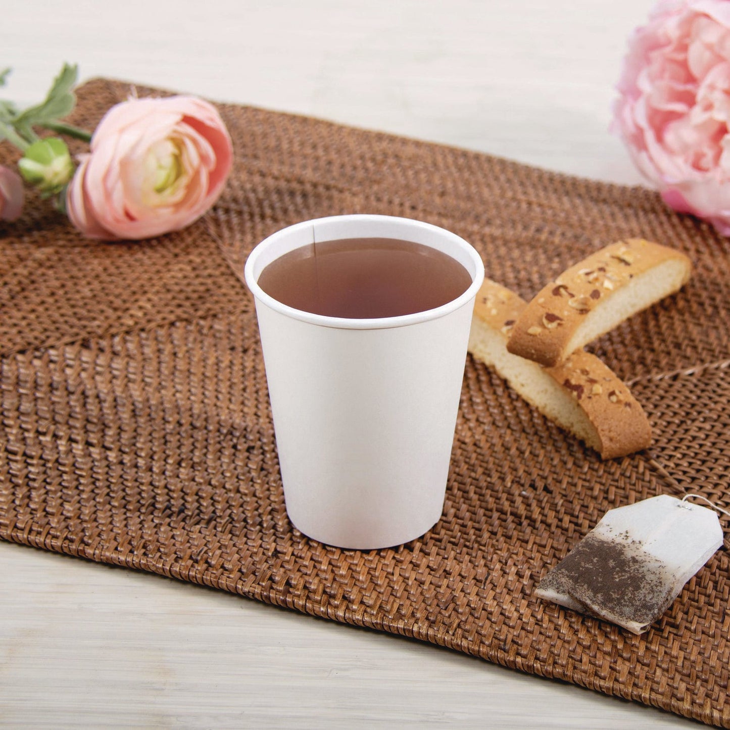 solo®-thermoguard-insulated-paper-hot-cups-8-oz-white-sustainable-forest-design-40-pack-dccdwtg8wpk_6