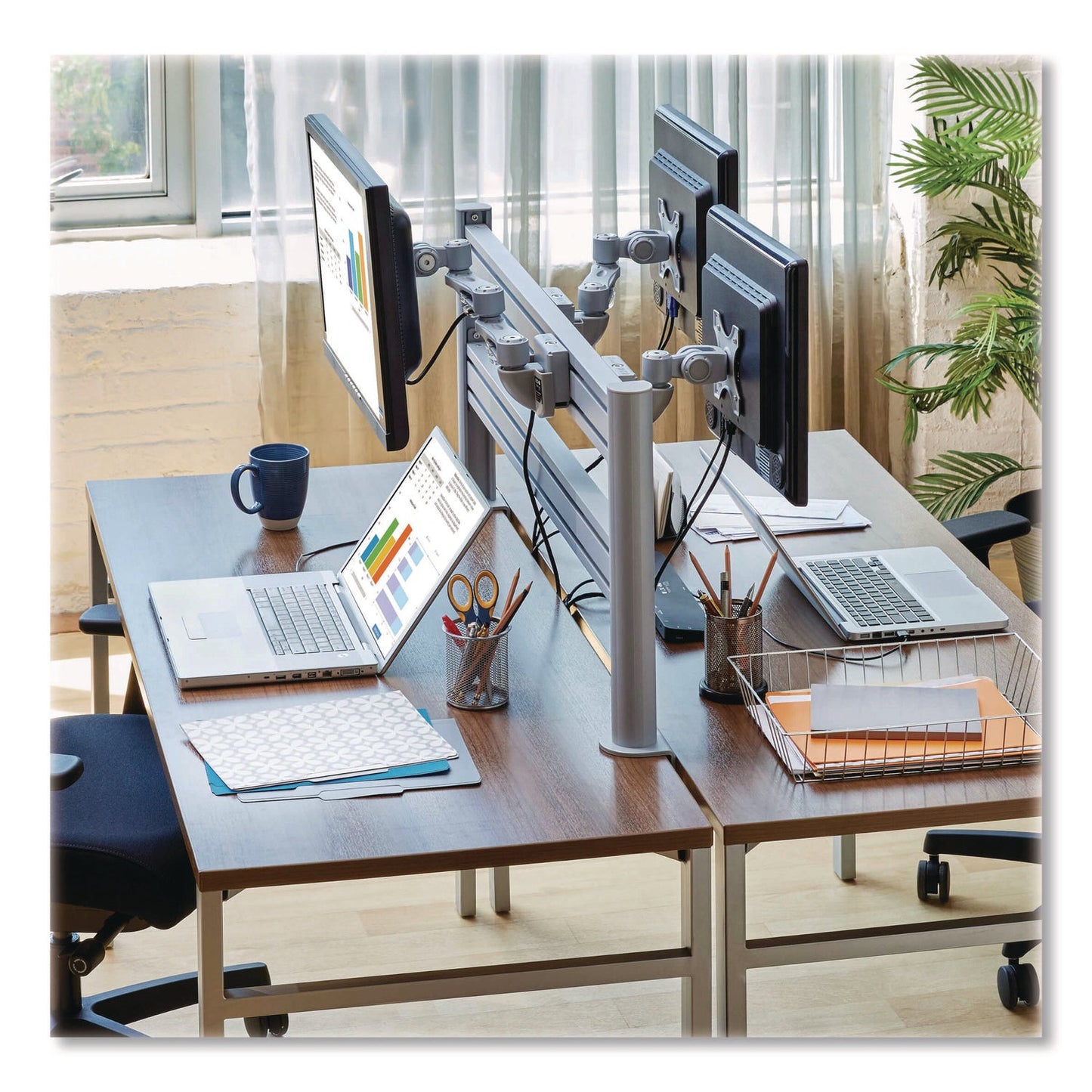 tripp-lite-by-eaton-dual-extension-monitor-mount-for-slat-wall-system-for-32-tvs-4-9w-x-4-7d-x-20-5h-silver-supports-22-lb-trpdmsw1332ltaa_5