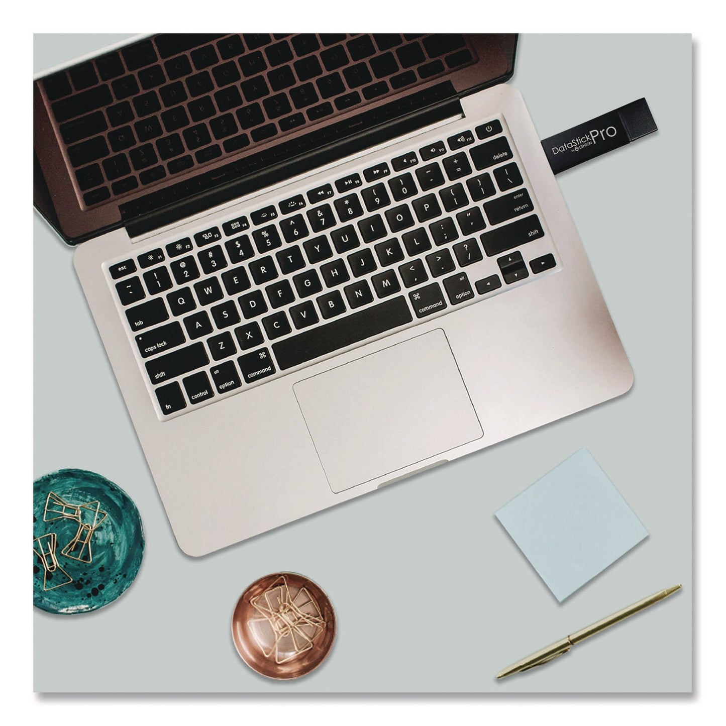 centon-datastick-pro-usb-3-2-type-a-flash-drive-1-tb-black-cels1u3p61t_7