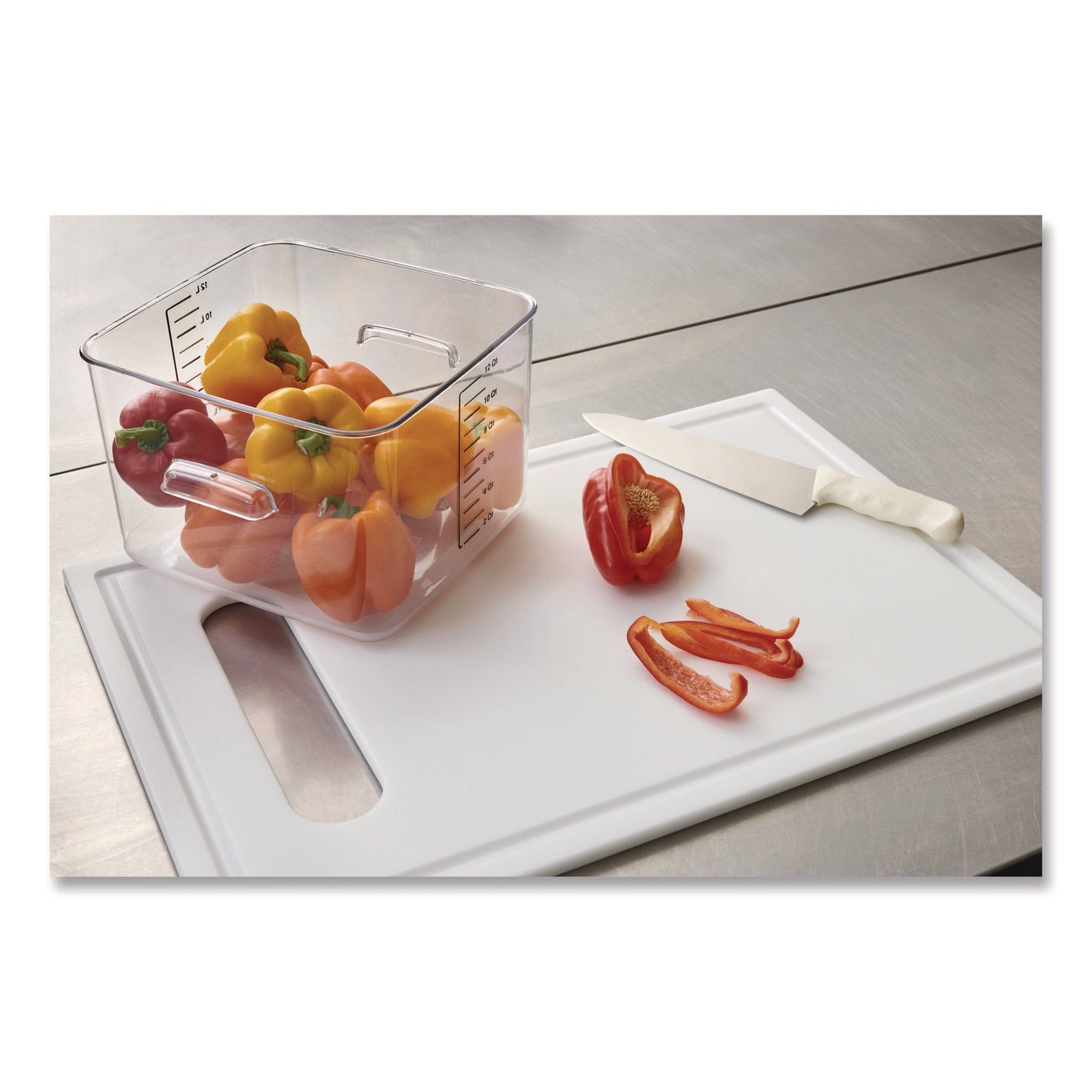 rubbermaid-r-commercial-square-storage-container-12-qt-10-5-x-11-31-x-7-75-clear-plastic-rcpfg631200clr_4