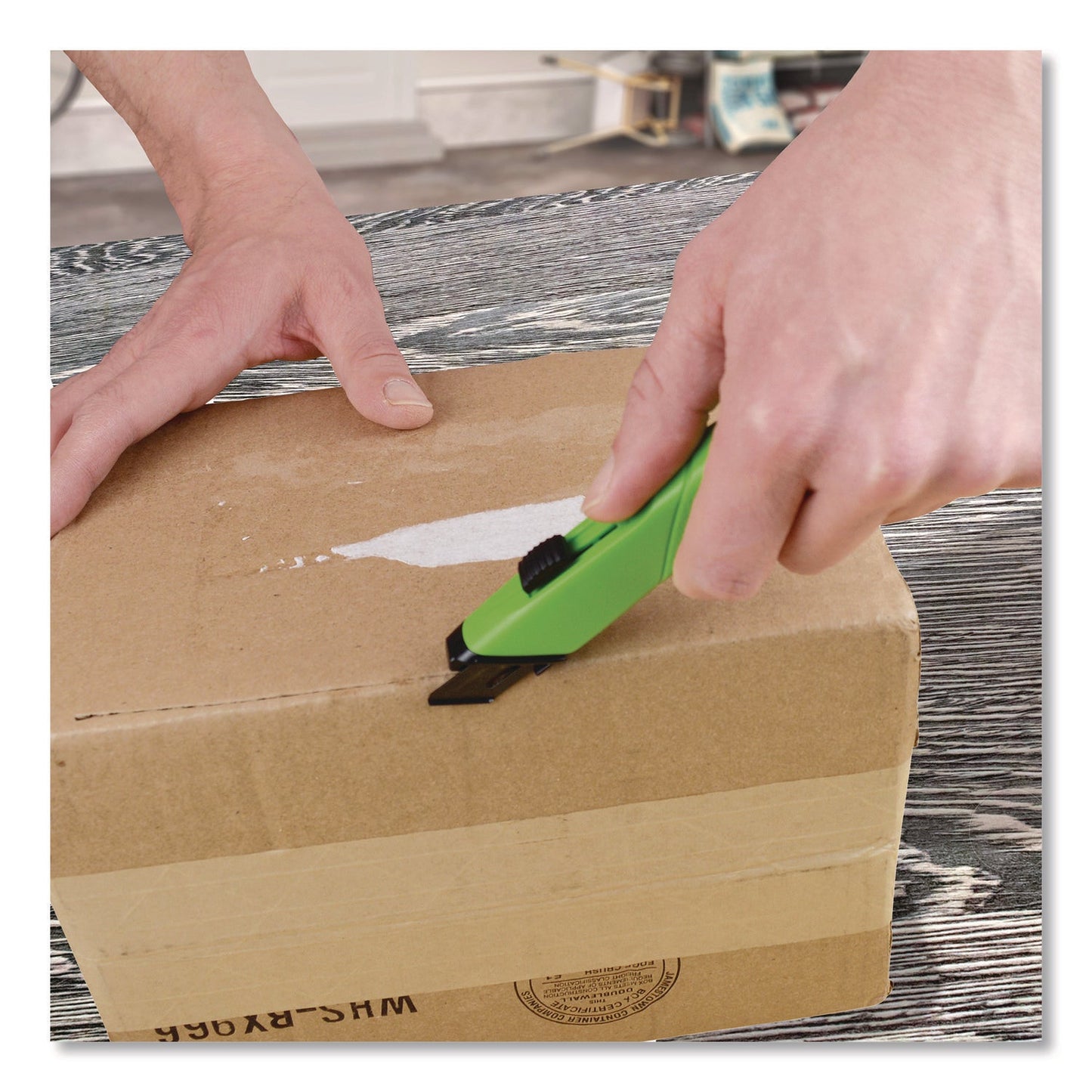 westcott-r-ceramic-safety-cutter-with-fold-out-film-cutter-plastic-handle-green-wtc00741_7