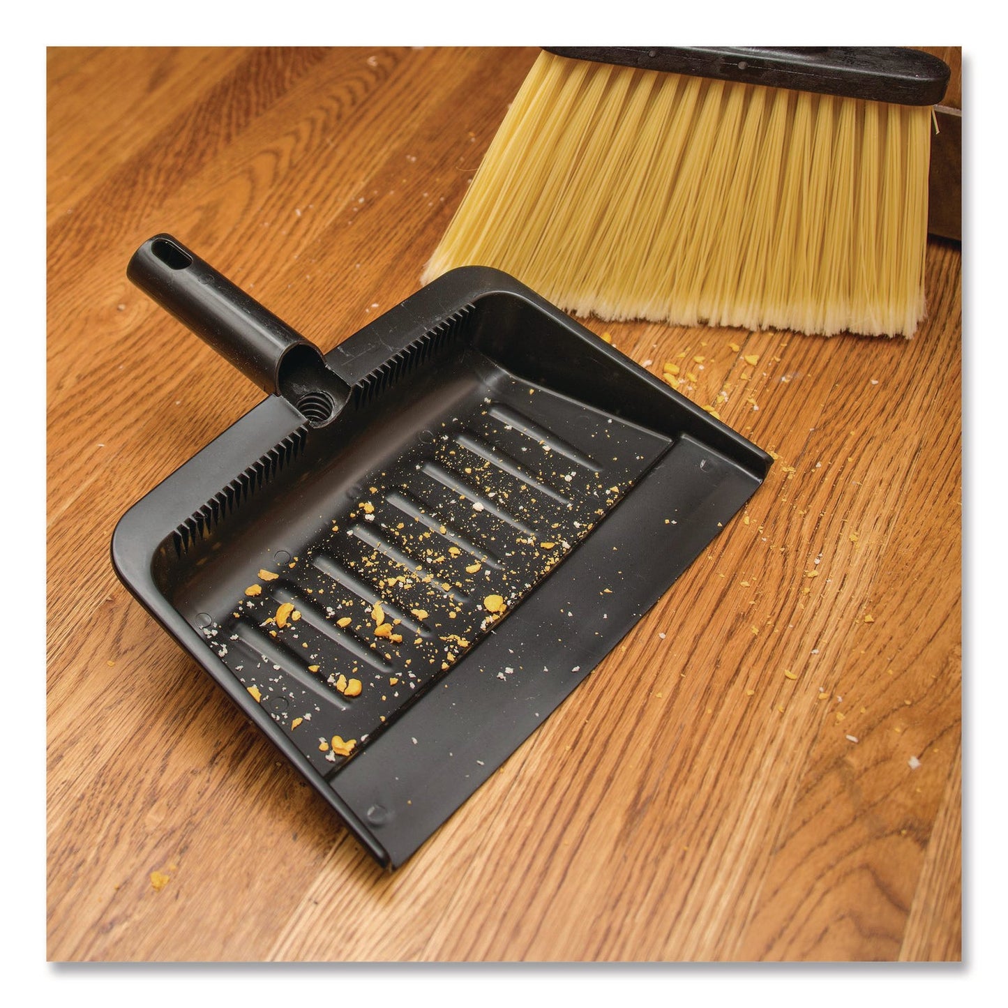 carlisle-flo-pac-flexible-plastic-dustpan-8-x-12-plastic-black-cfs36143703_5