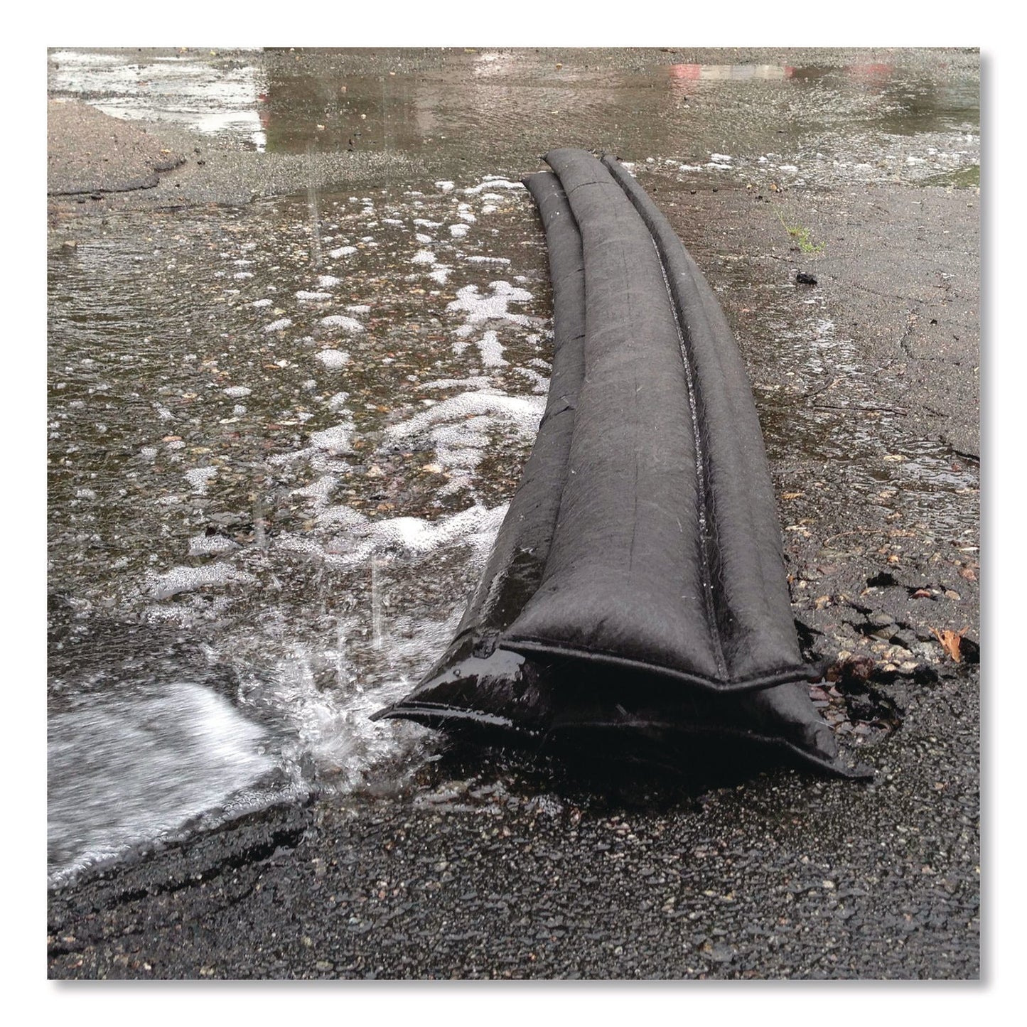 quick-dam-flood-barriers-6-x-10-ft-x-3-5-1-barrier-qkdqd6101es_4