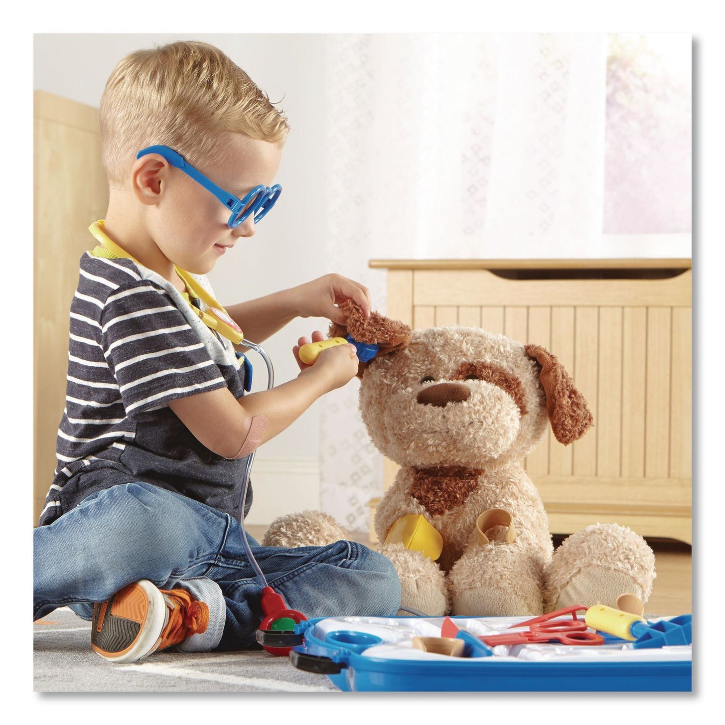 Learning Resources® Pretend and Play Doctor Set, Ages 3 and Up, 19 Pieces (LRNLER9048)