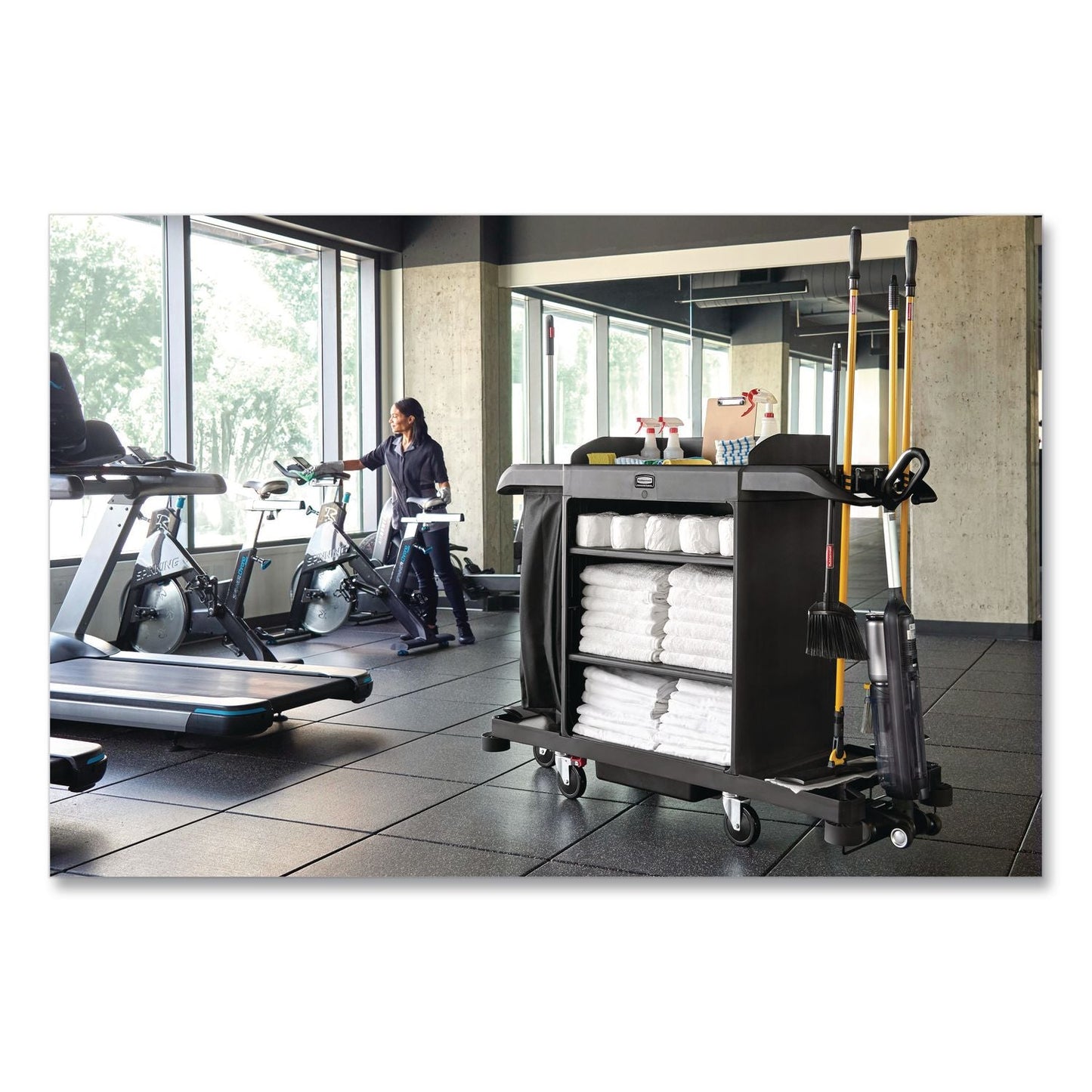 rubbermaid®-commercial-full-size-housekeeping-cart-plastic-3-shelves-1-bin-24-4-x-62-4-x-49-black-rcp2202581_3