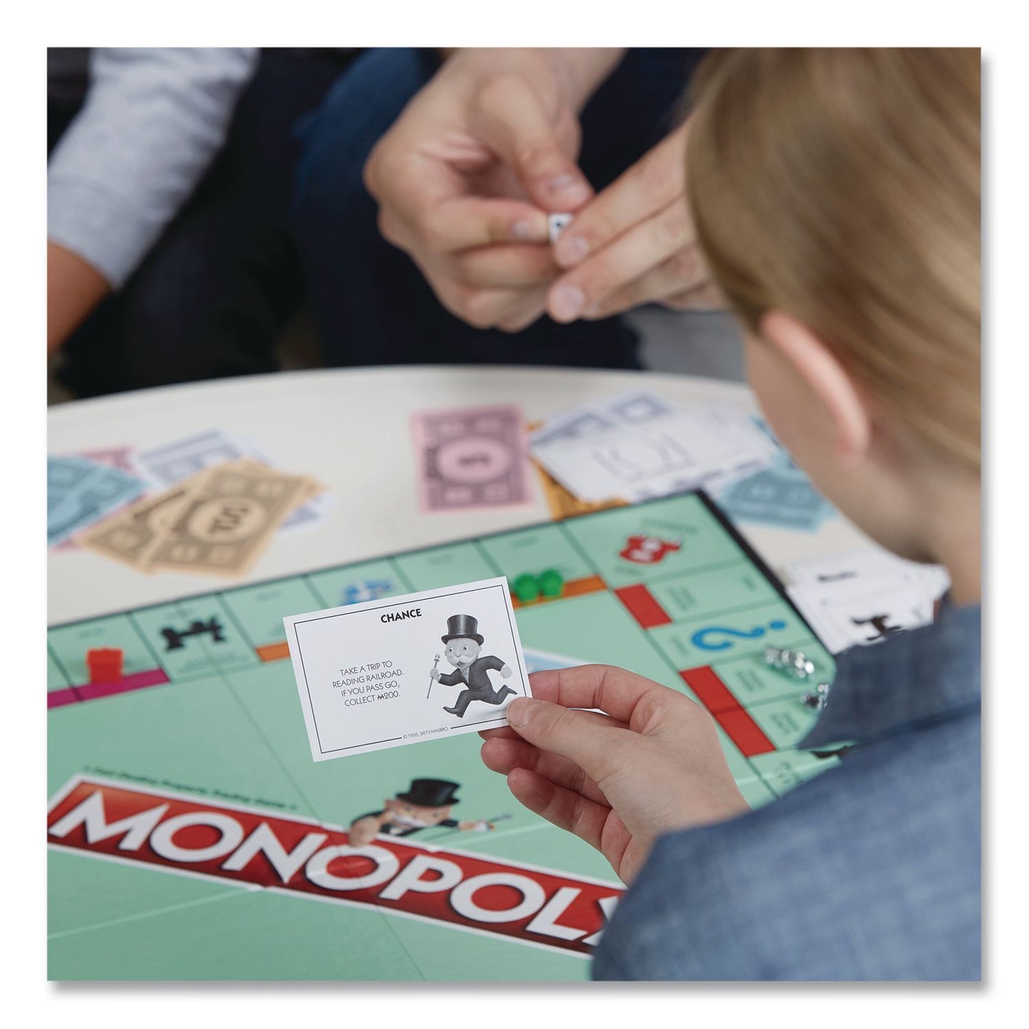 Hasbro Monopoly New Edition Classic Board Game, 2 to 8 Players, Ages 8 and Up, 117 Pieces (HSBC1009)