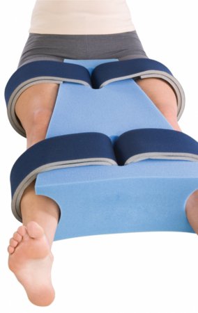 DonJoy® Hip Abduction Pillow One Size Fits Most Hook and Loop Strap Closure Left or Right Hip (410156_EA)