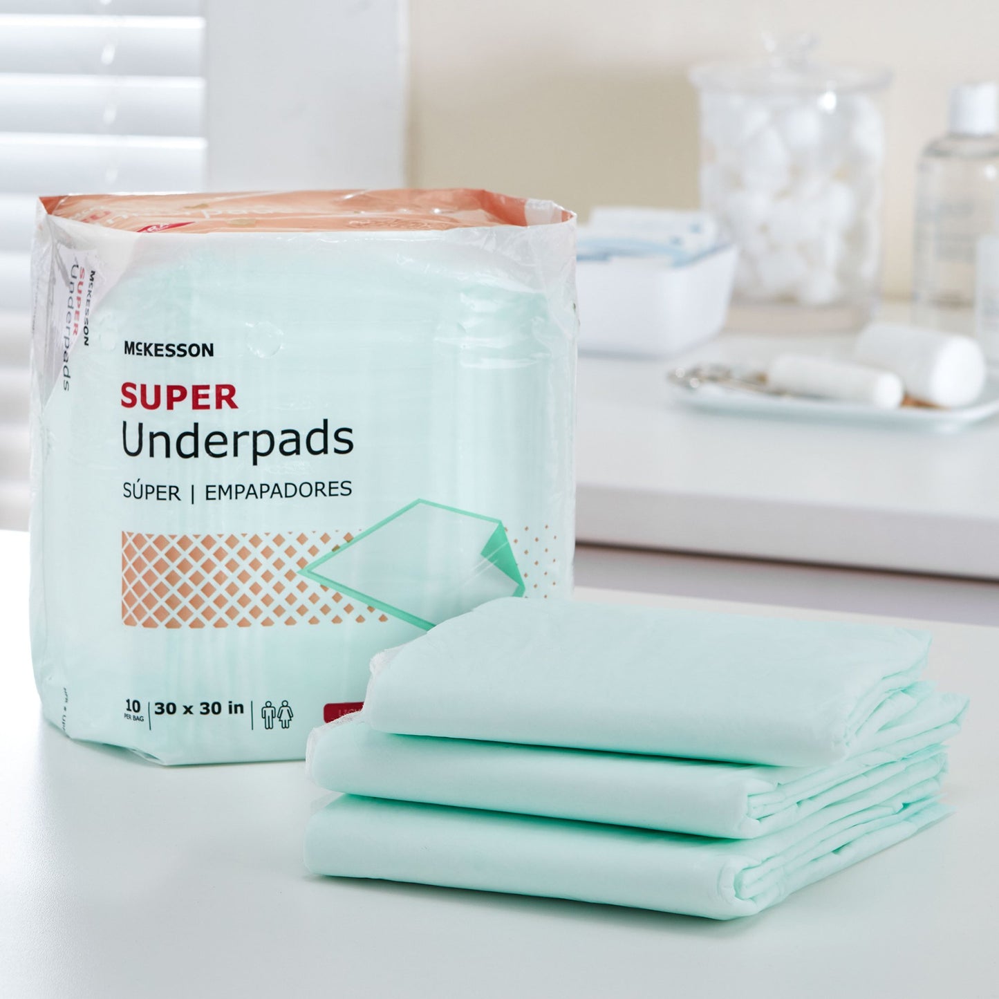 McKesson Super Disposable Underpad 30 X 30 Inch Fluff / Polymer Moderate Absorbency (1065010_BG)