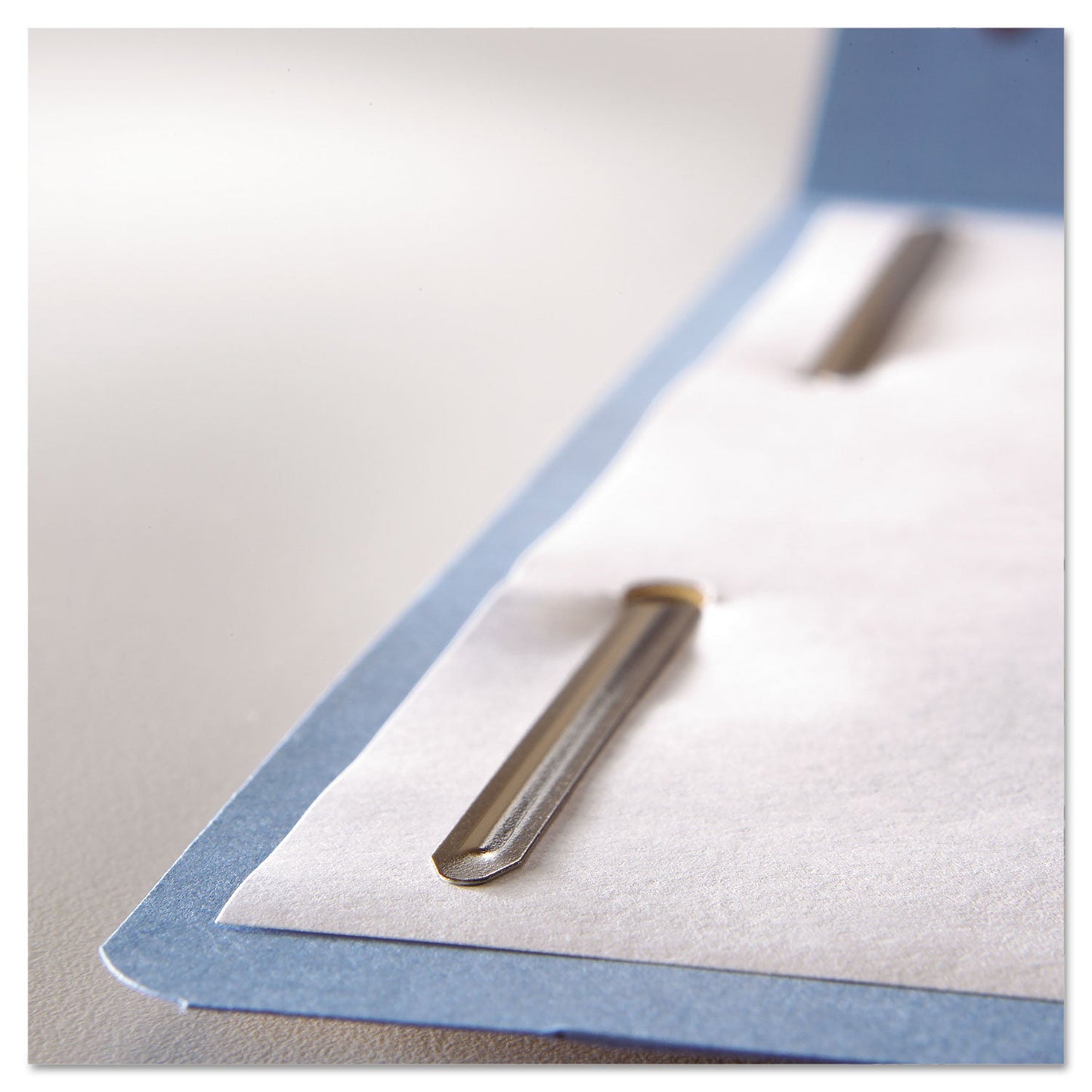 smead-top-tab-colored-2-fastener-folders-num-smd12040_4