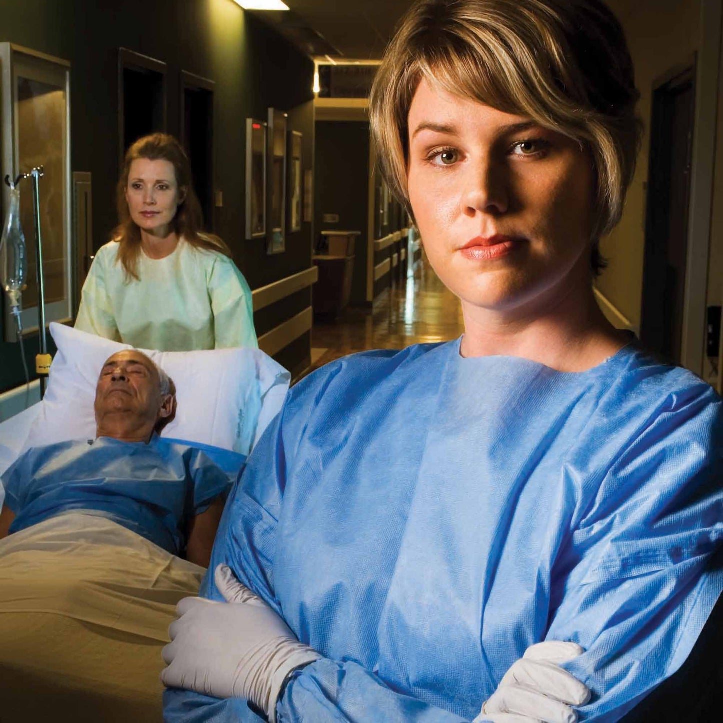 Halyard Tri-Layer Protective Procedure Gown Large Yellow NonSterile AAMI Level 1 Disposable (730953_PK)