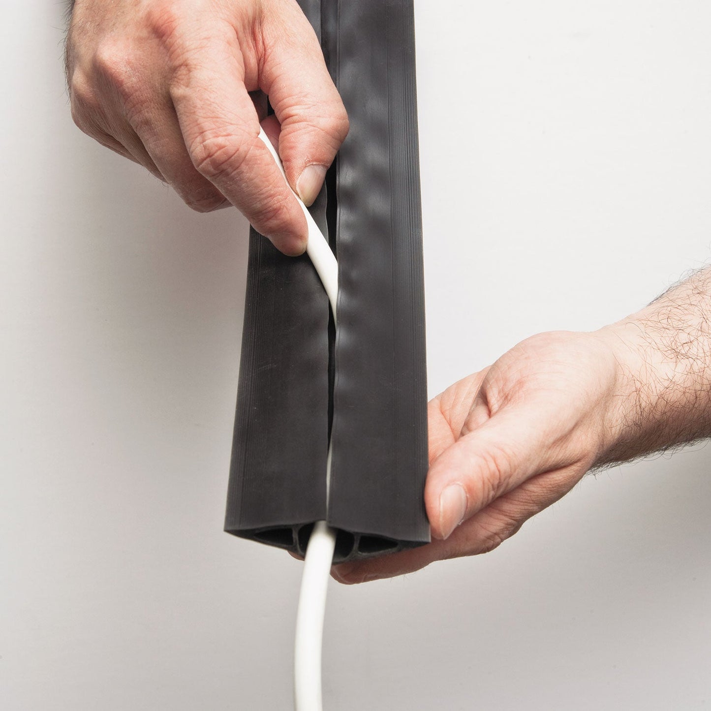 d-line-light-duty-floor-cable-cover-num-dlncc1_2