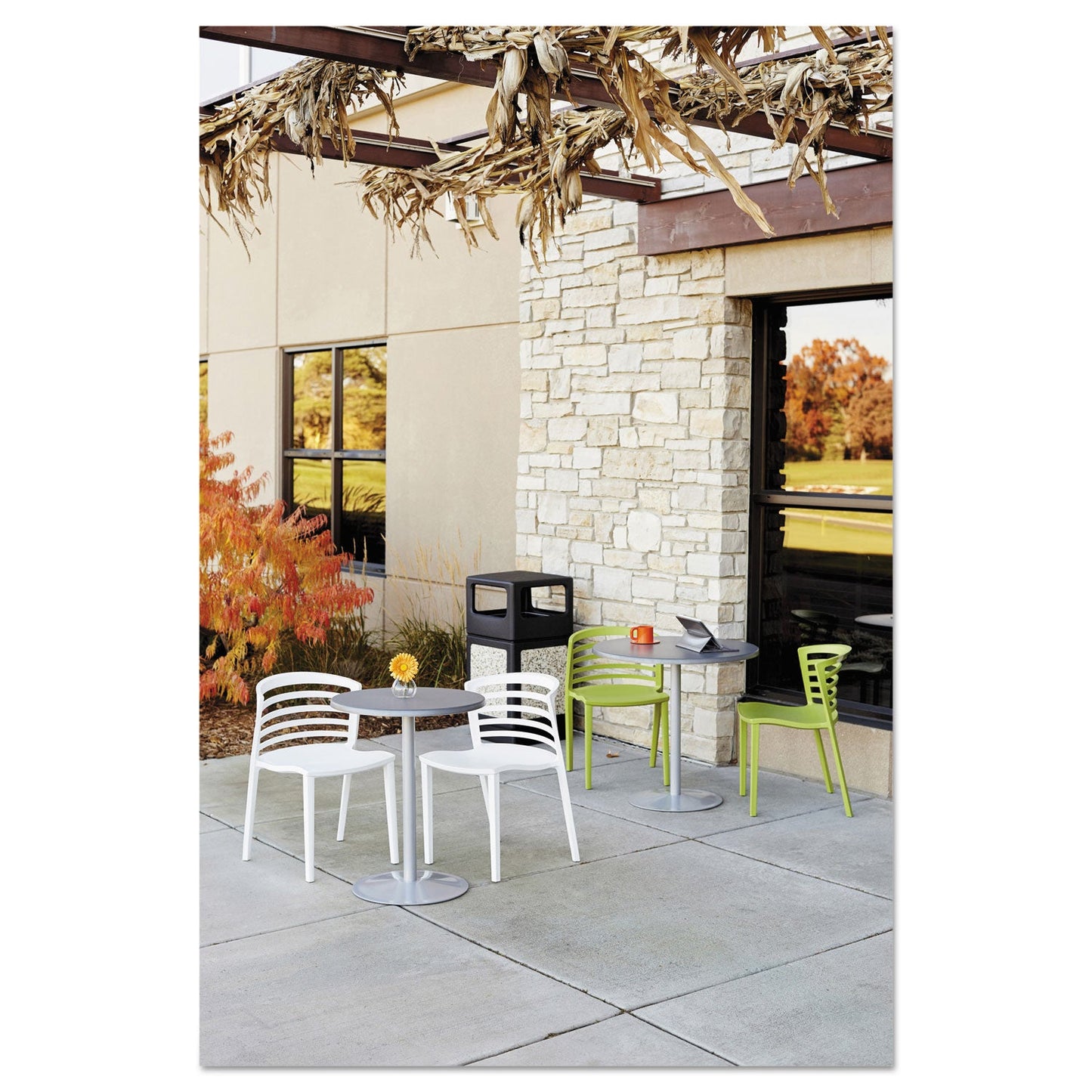safco-square-plastic-outdoor-trash-can-num-saf9472nc_3