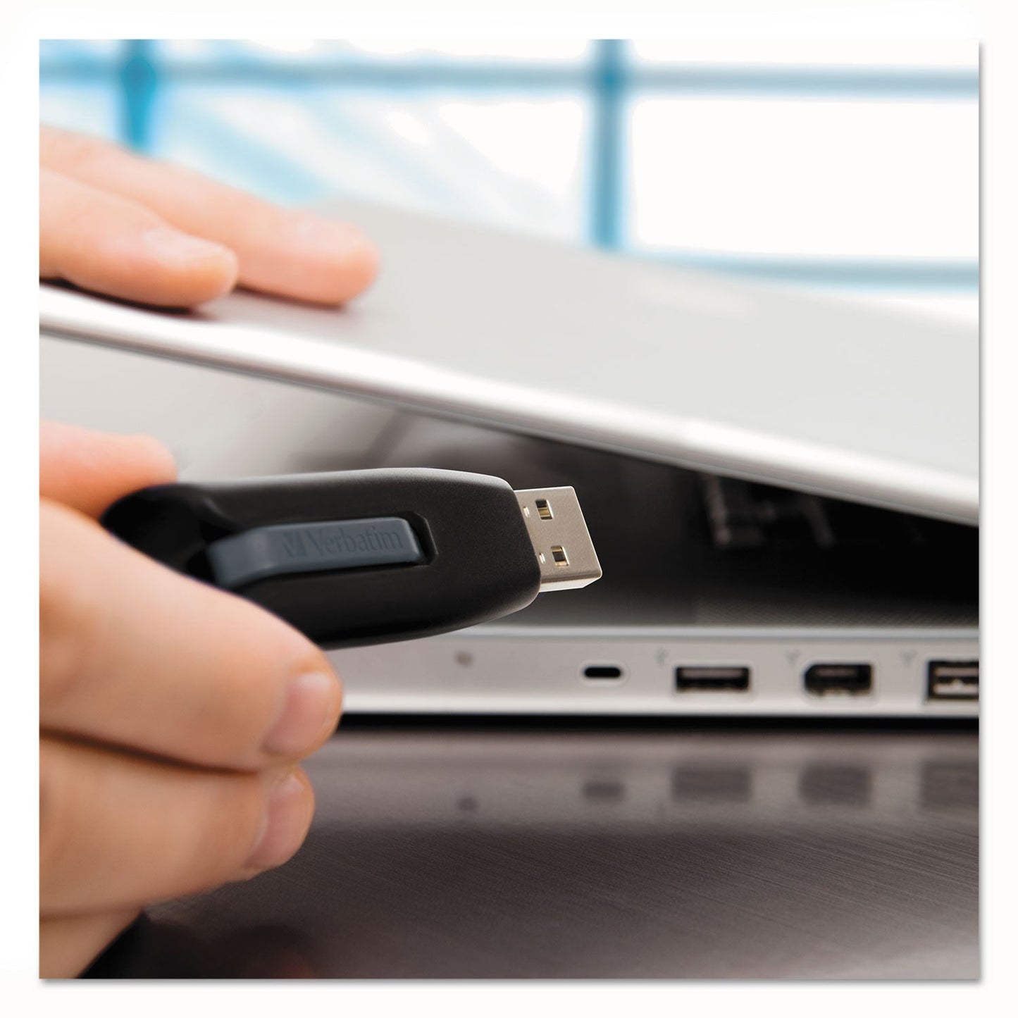 verbatim-store-n-go-v3-usb-3-0-drive-num-ver49189_3