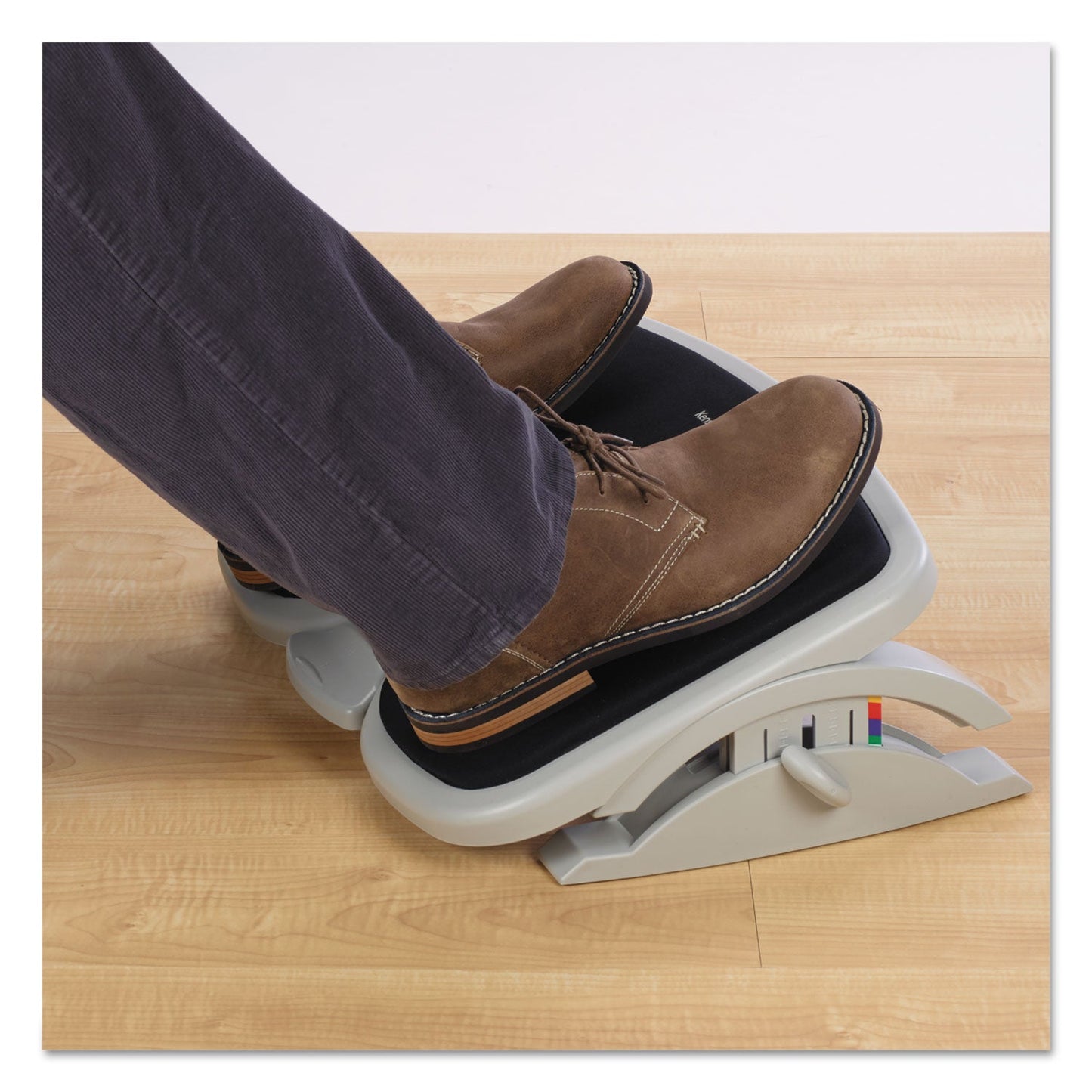 kensington-solemate-comfort-footrest-with-smartfit-system-num-kmw56144_6