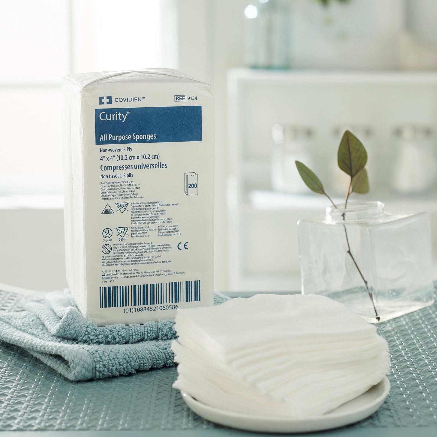 Curity™ Nonwoven Sponge 4 X 4 Inch 3-Ply NonSterile 200 per Pack (194217_CS)
