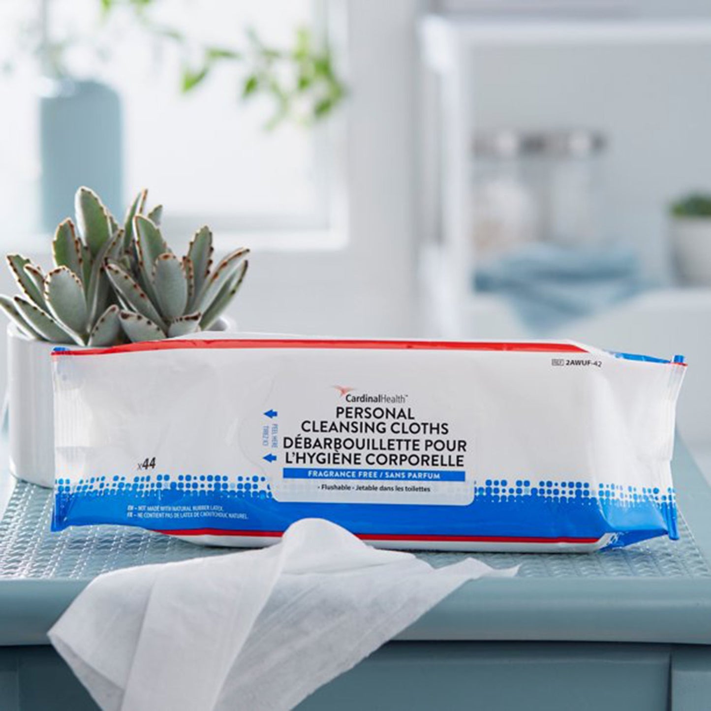 Cardinal Health™ Wings™ Flushable Personal Wipe Soft Pack Unscented 44 Count (1191568_PK)