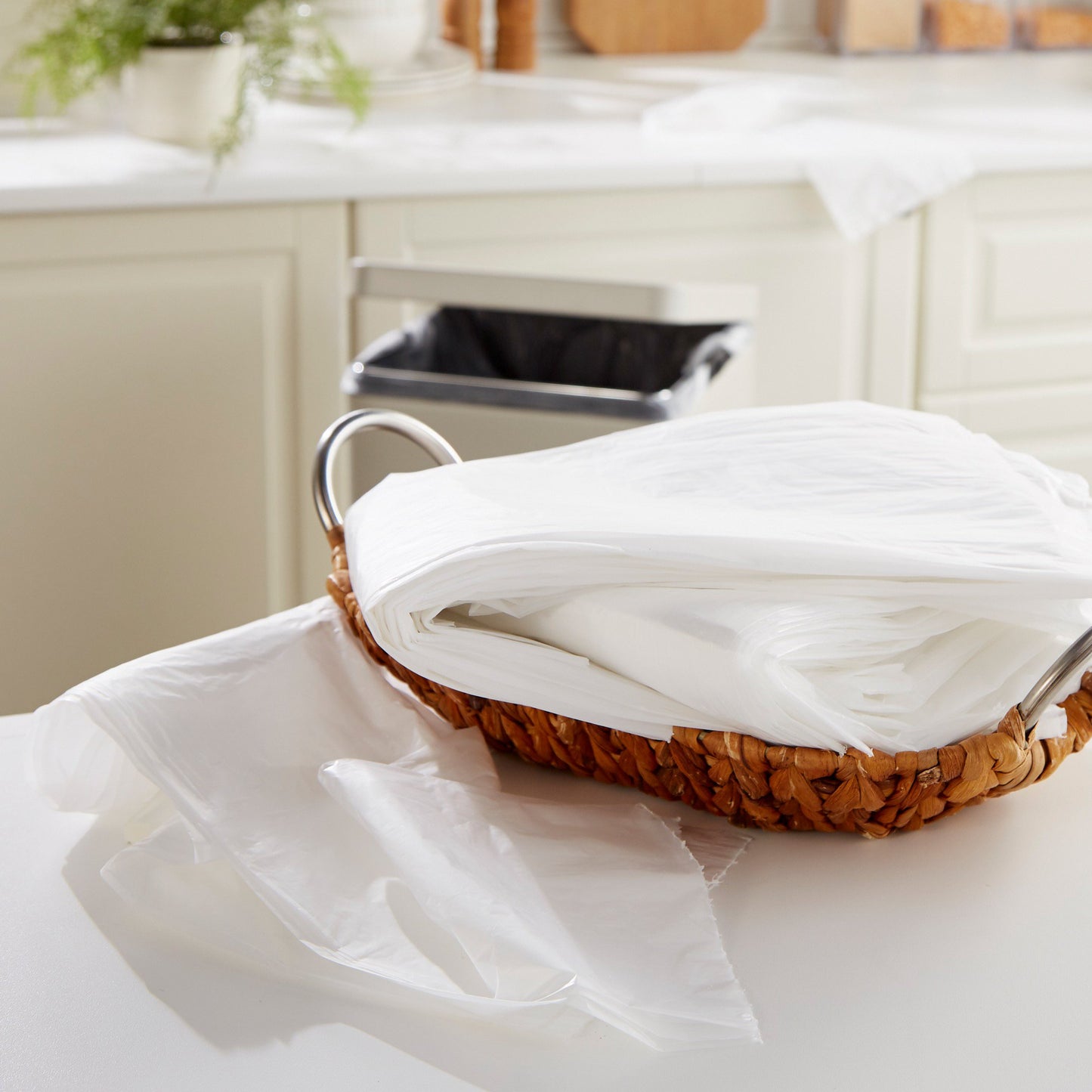 Heritage™ Trash Bag 16 gal. Clear LLDPE 0.70 mil 24 X 32 Inch Star Seal Bottom Flat Pack (280966_CS)