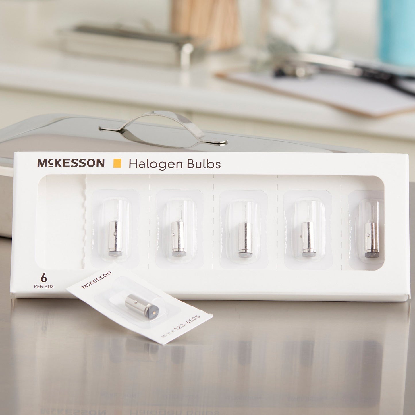 McKesson Ophthalmoscope Replacement Bulb Halogen 3.5 Volt 2.5 Watt (861065_EA)