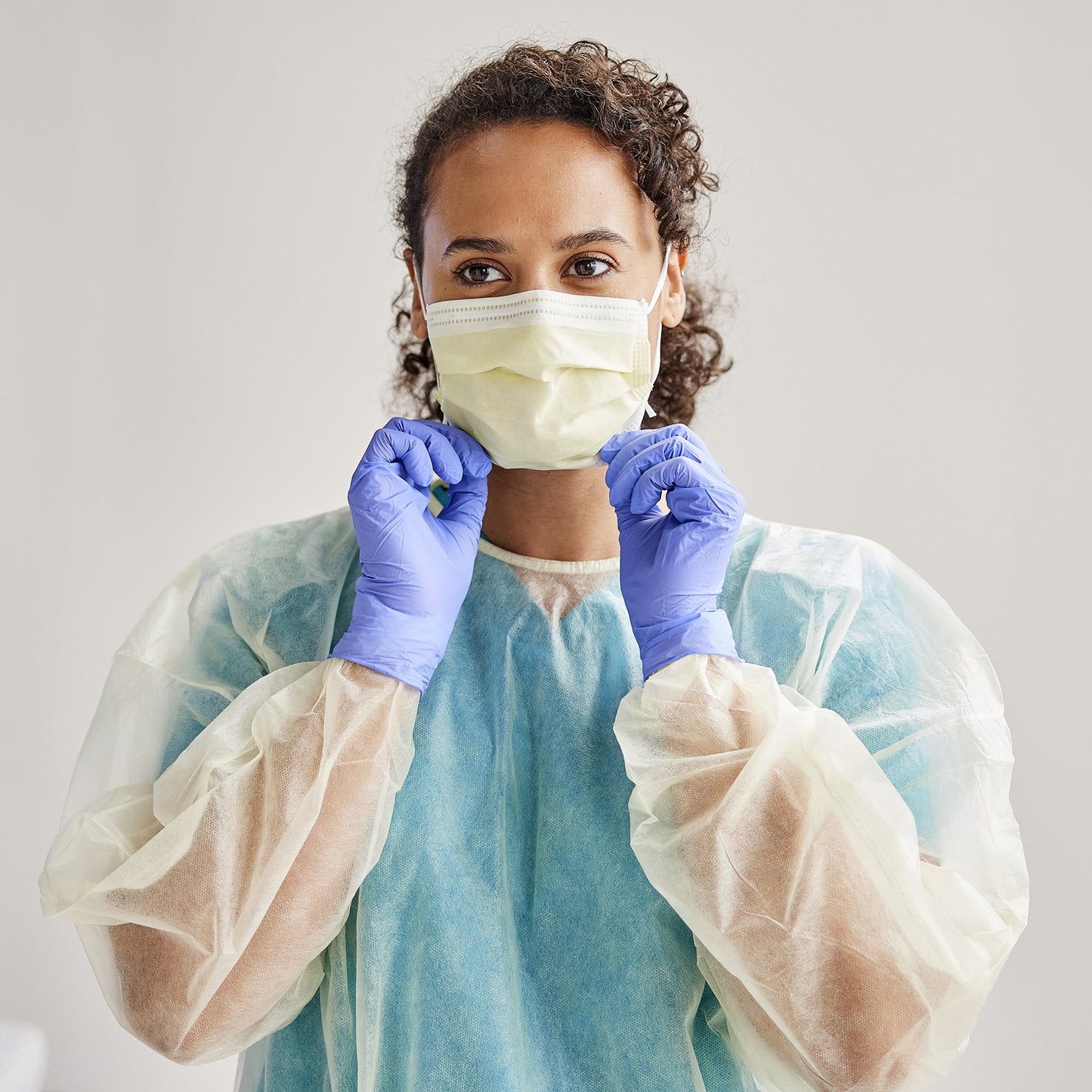 Cardinal Health™ Protective Procedure Gown One Size Fits Most Yellow NonSterile Not Rated Disposable (466476_PK)