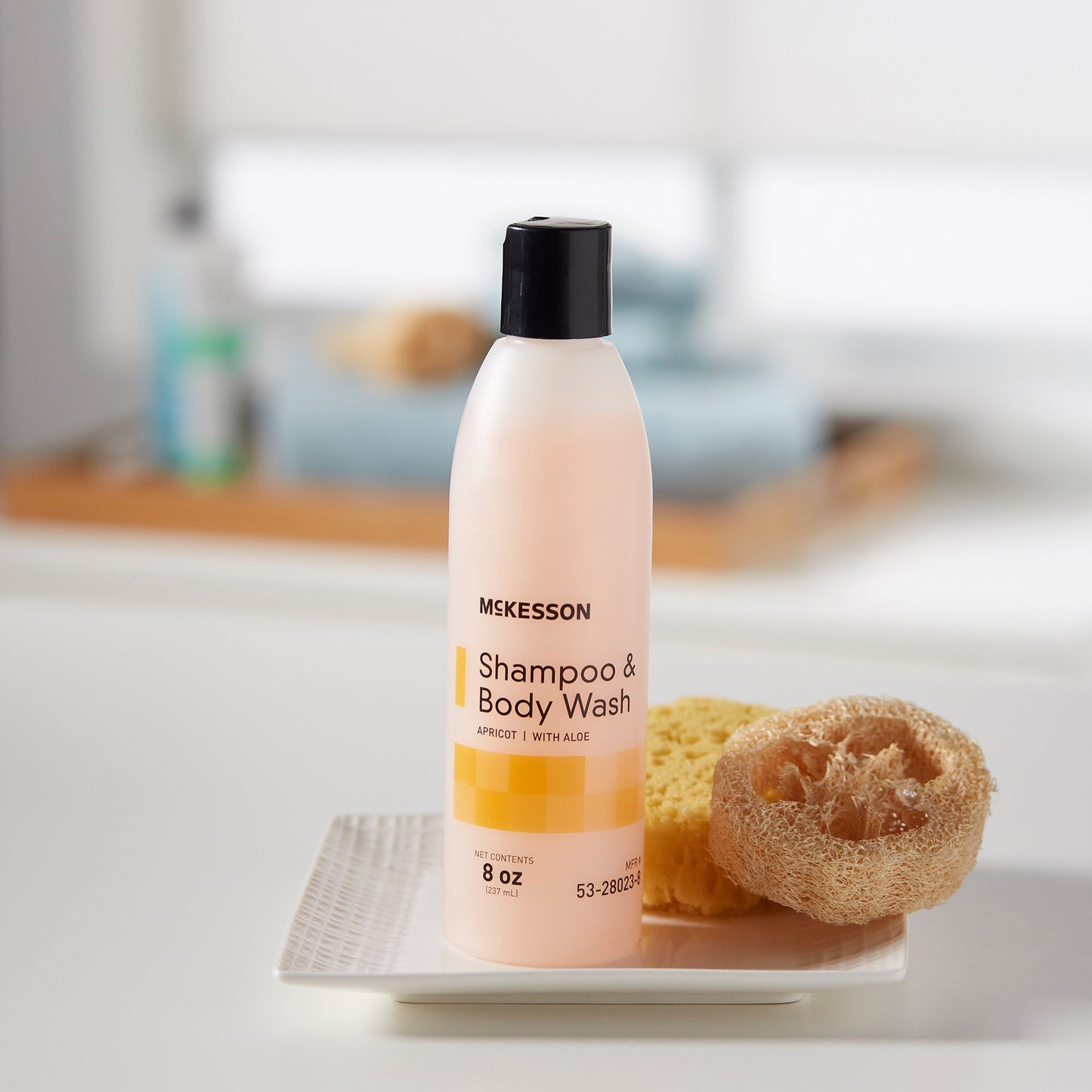 McKesson Shampoo and Body Wash 8 oz. Flip Top Bottle Apricot Scent (877031_EA)
