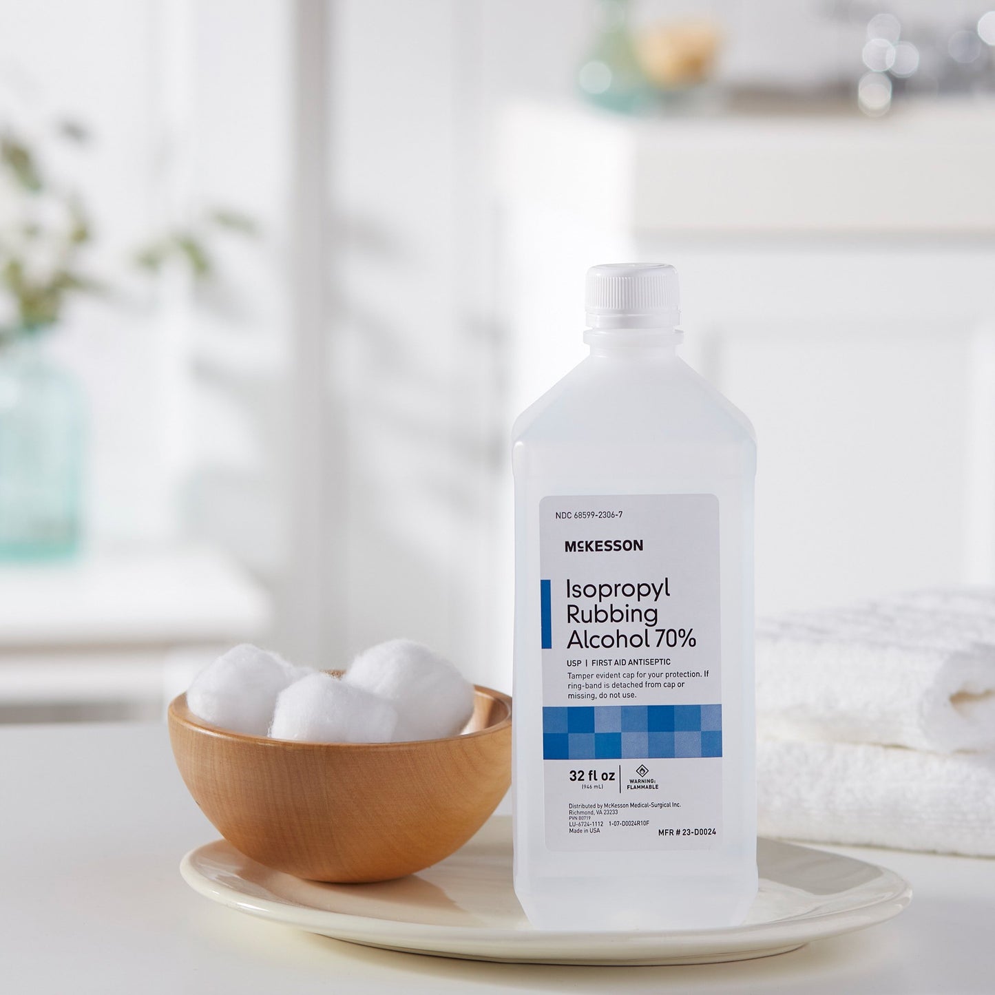 McKesson Brand Antiseptic Isopropyl Alcohol Topical Liquid 32 oz. Bottle (556517_EA)