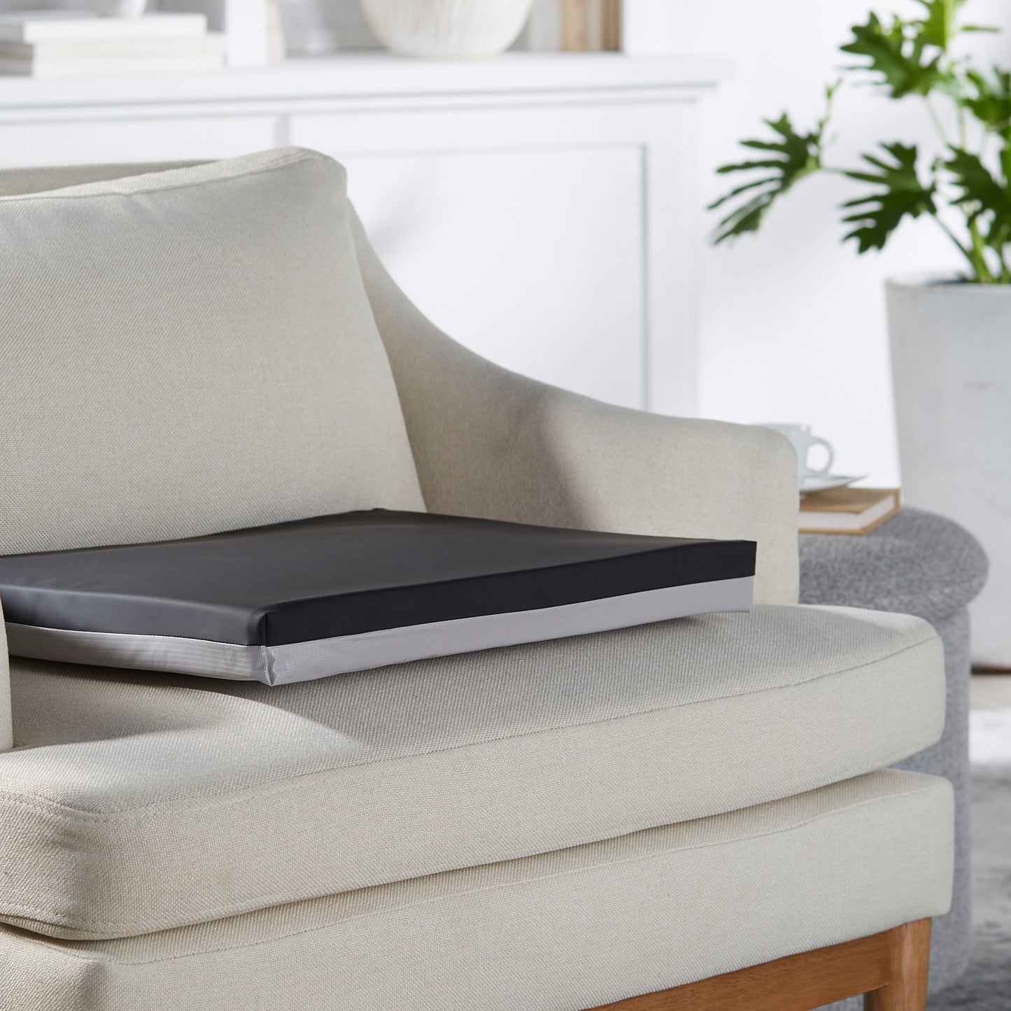 McKesson Seat Cushion 18 W X 16 L X 2 D Inch Foam / Gel (1065573_EA)