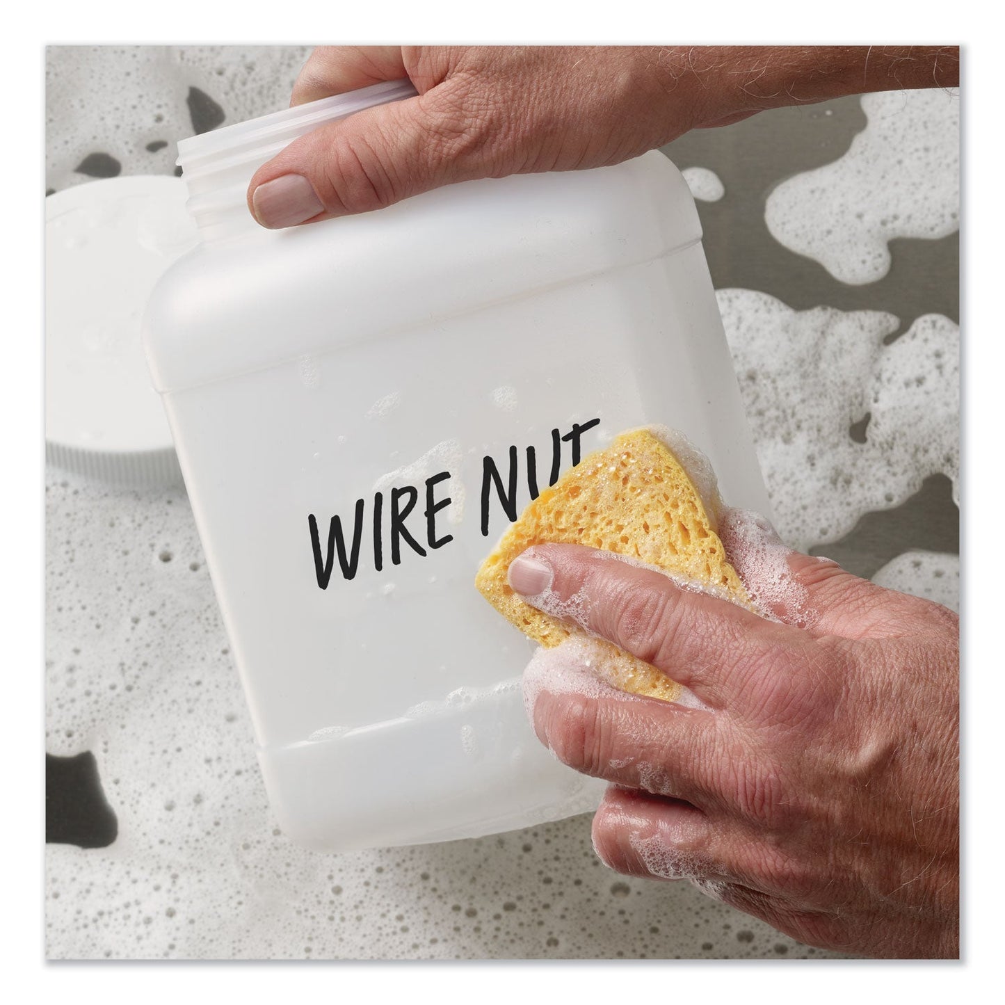 avery-marks-a-lot-large-desk-style-permanent-marker-with-metal-pocket-clip-num-ave24878_6