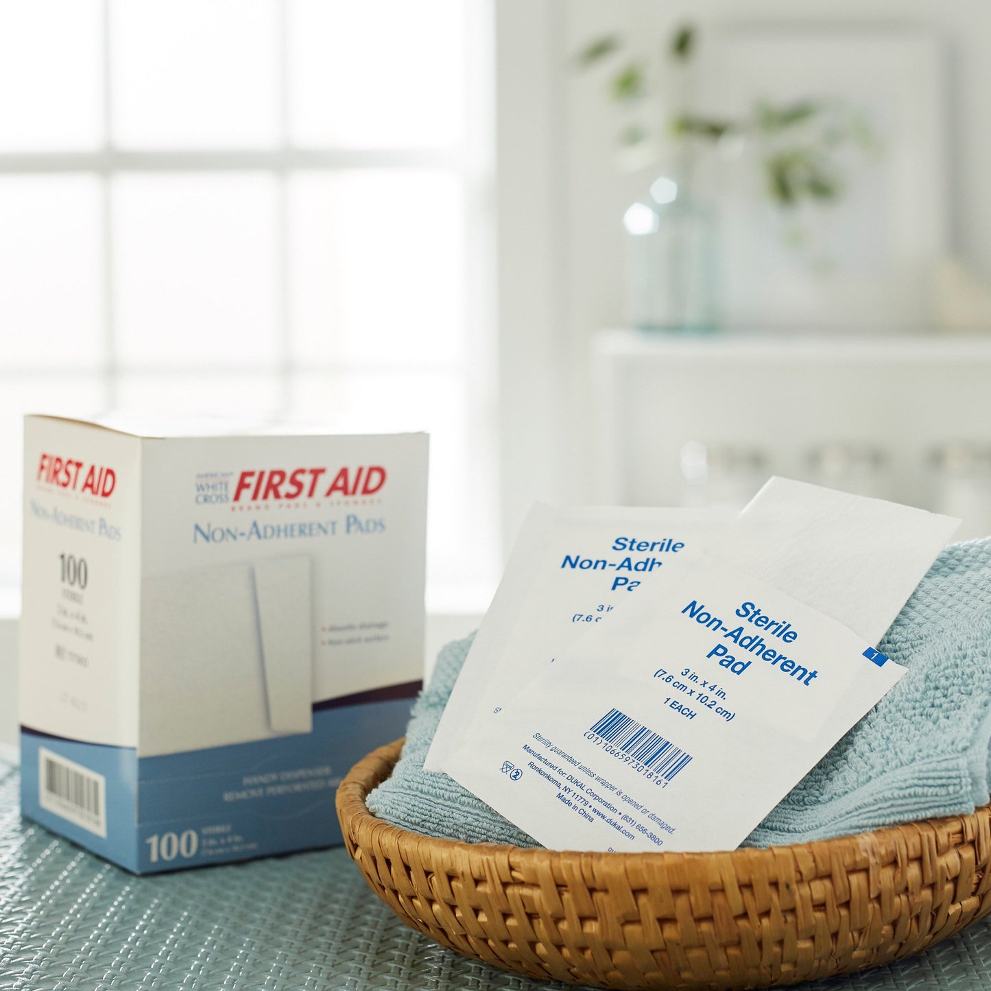 American White Cross Non-Adherent Dressing 3 X 4 Inch Sterile 1 per Pack (142142_BX)