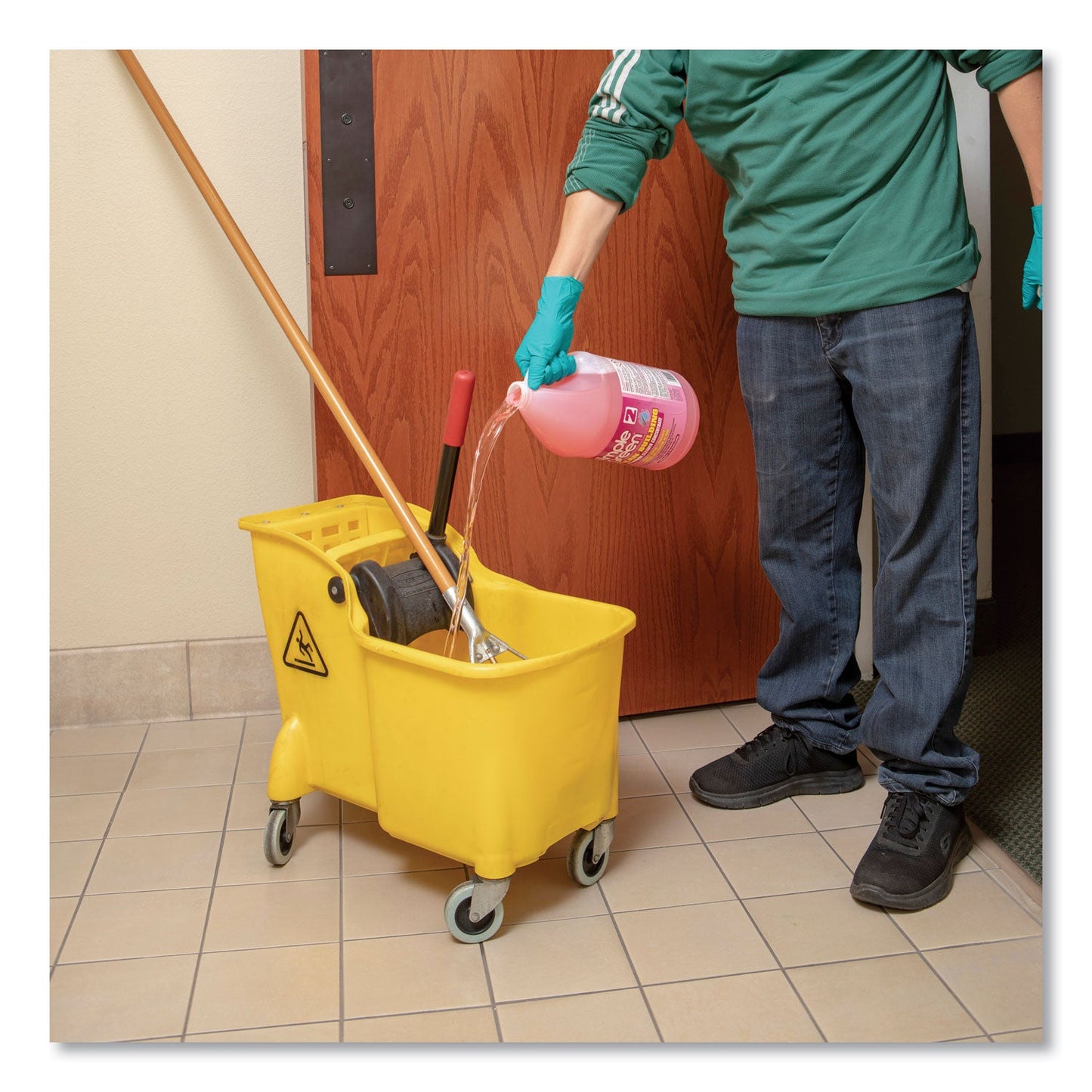 simple-green-clean-building-bathroom-cleaner-concentrate-num-spg11101_4