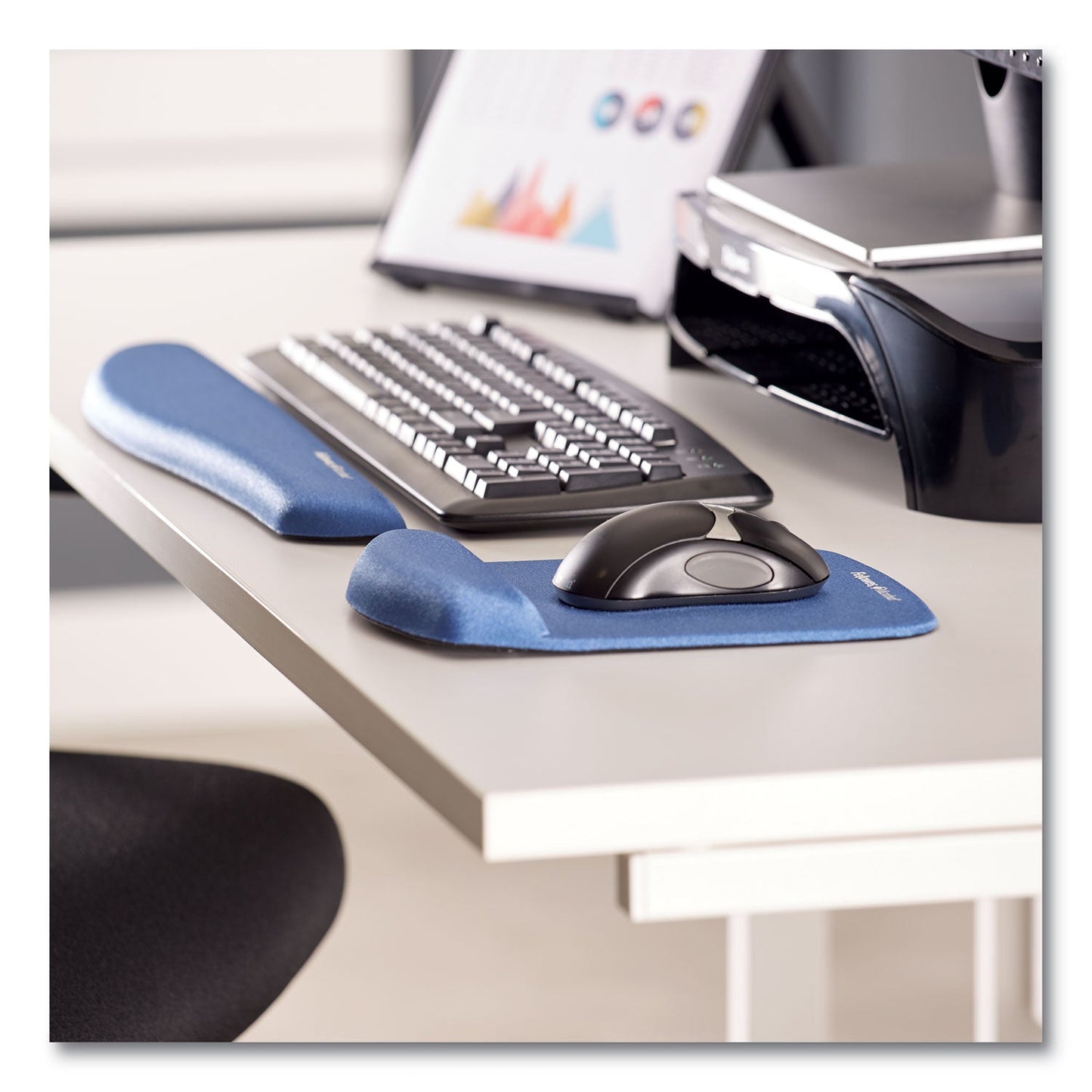 fellowes-plushtouch-mouse-pad-with-wrist-rest-num-fel9287301_5