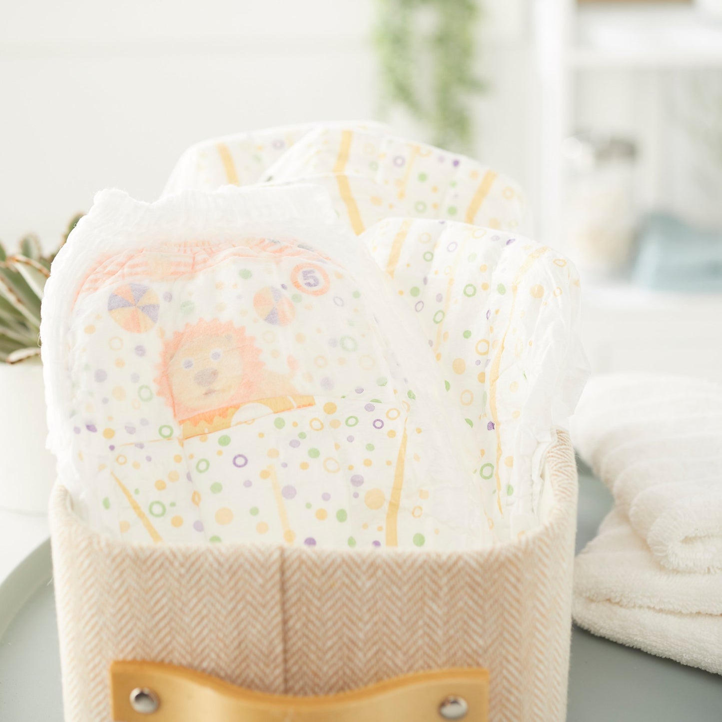 McKesson Unisex Toddler Training Pants Pull On with Tear Away Seams Size 3T to 4T Disposable Heavy Absorbency (1144482_CS)