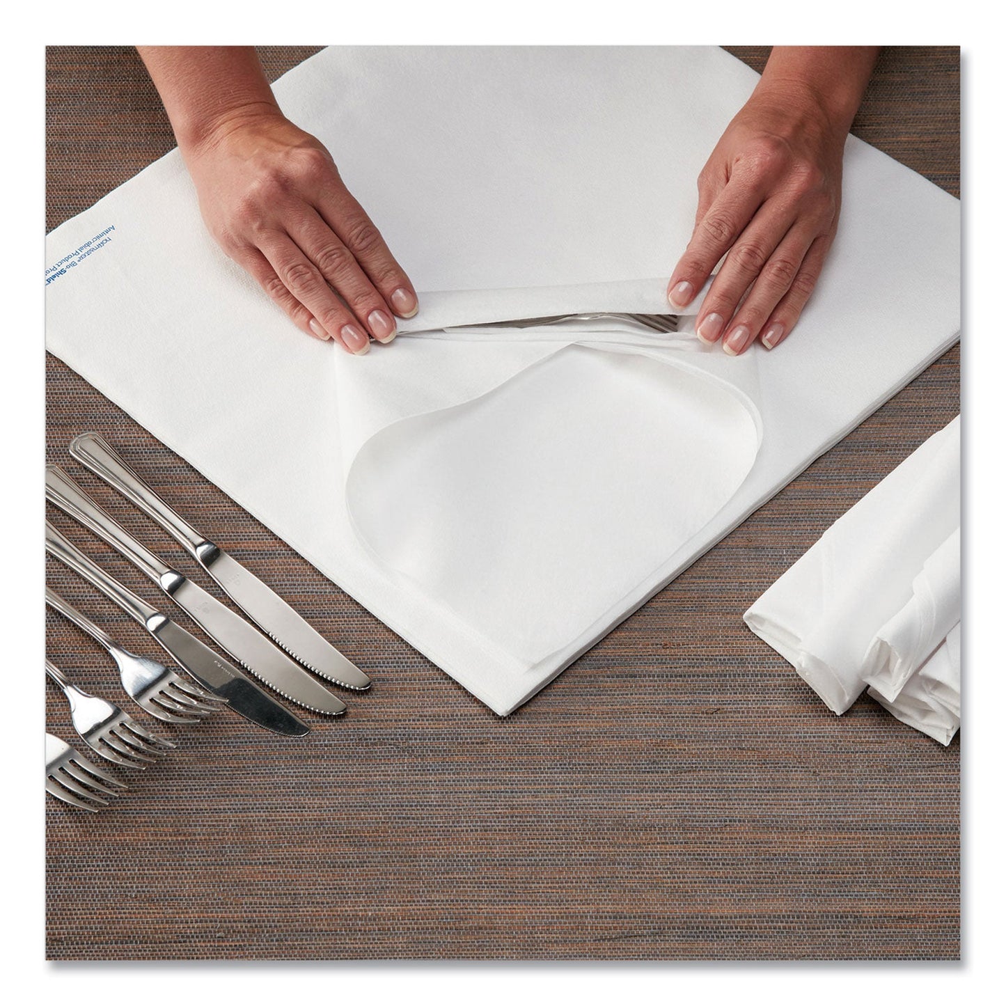 hoffmaster-airlaid-flat-pack-napkins-num-hfm253263_1