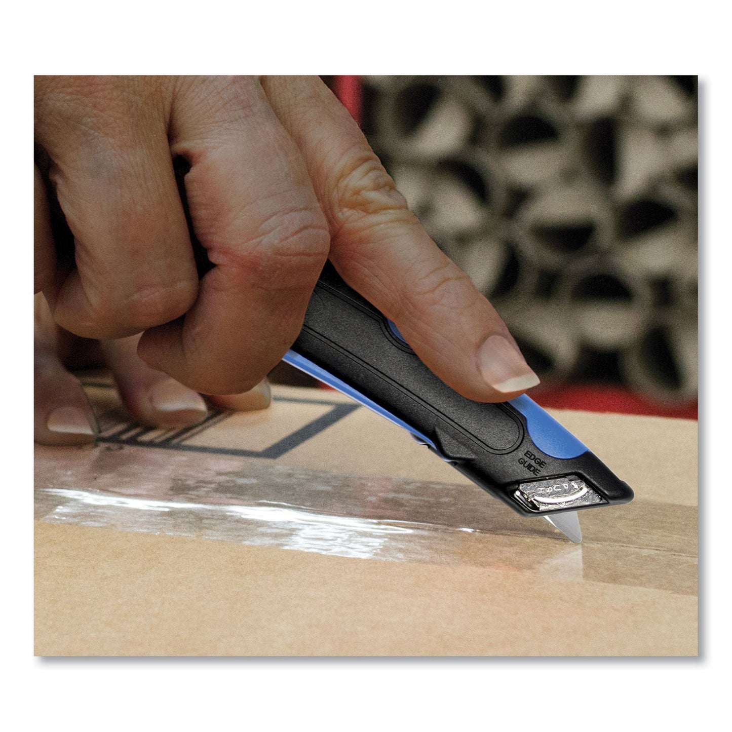 consolidated-stamp-easycut-self-retracting-cutter-with-safety-tip-blade-and-holster-num-cos091524_6