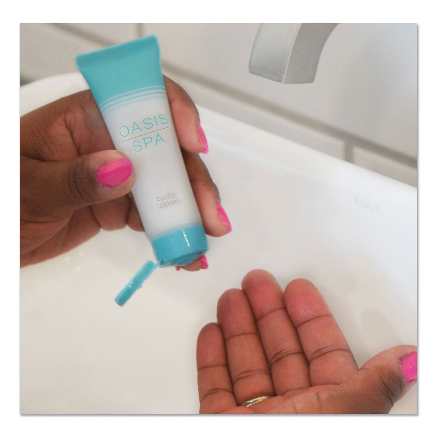 oasis-lotion-num-ogfltoast1709_4