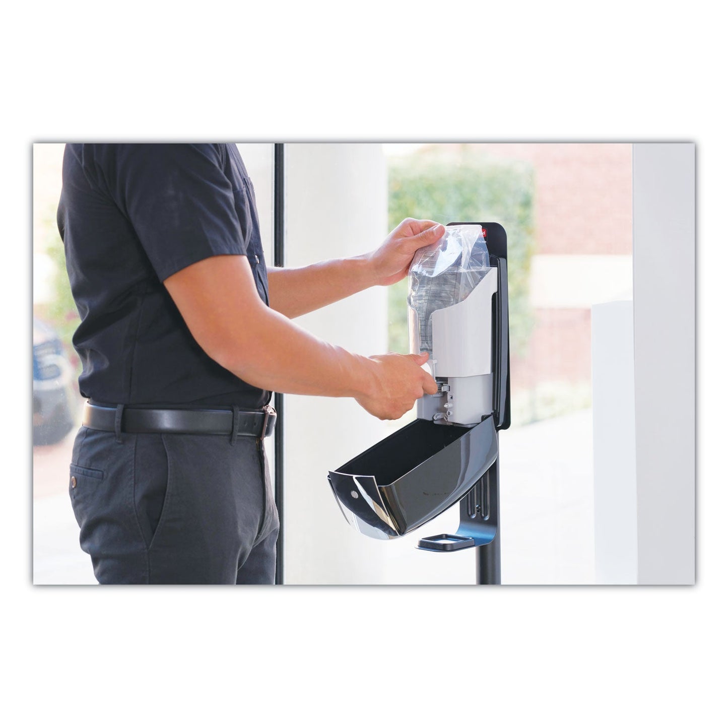 rubbermaid-autofoam-touch-free-dispenser-num-tec750411_5