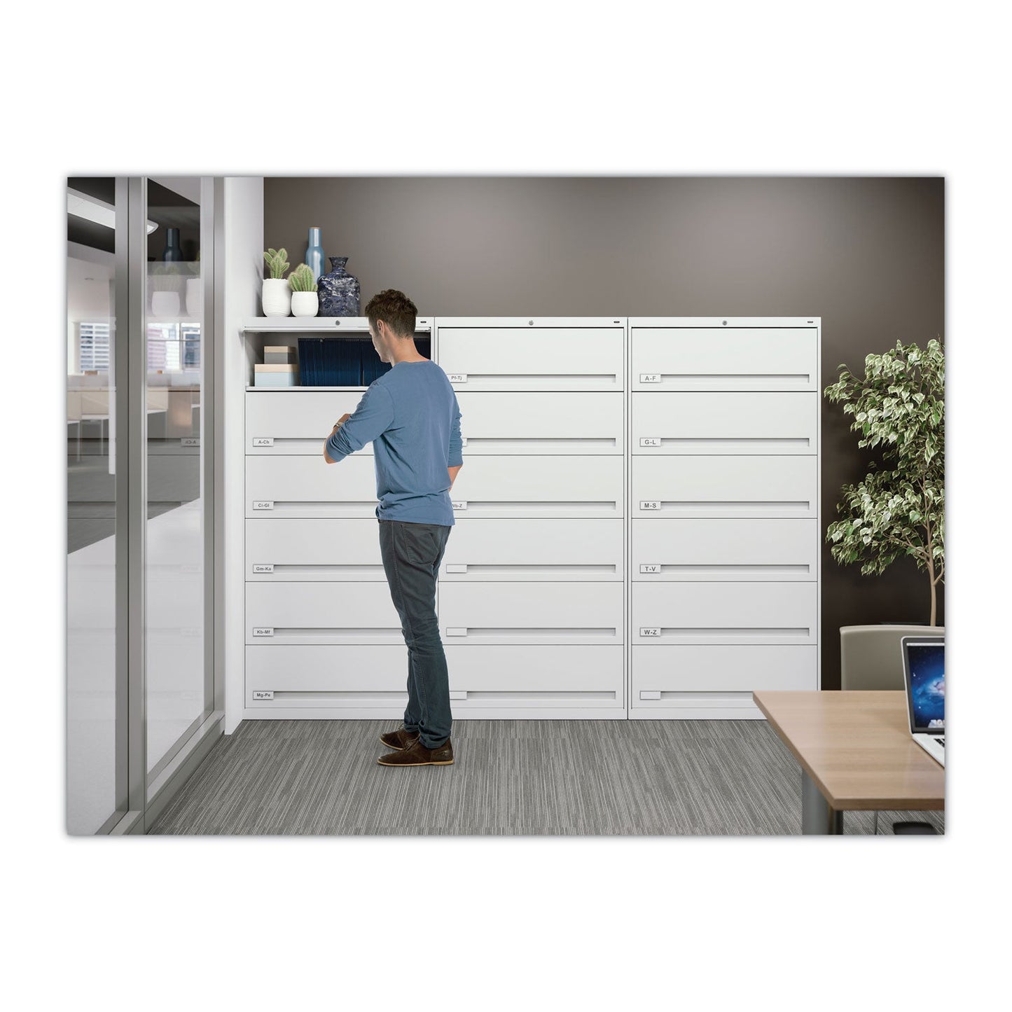 tennsco-fixed-shelf-enclosed-format-lateral-file-for-end-tab-folders-5-legal-letter-file-shelves-light-gray-36-x-16-5-x-63-5-tnnfs351llgy_2