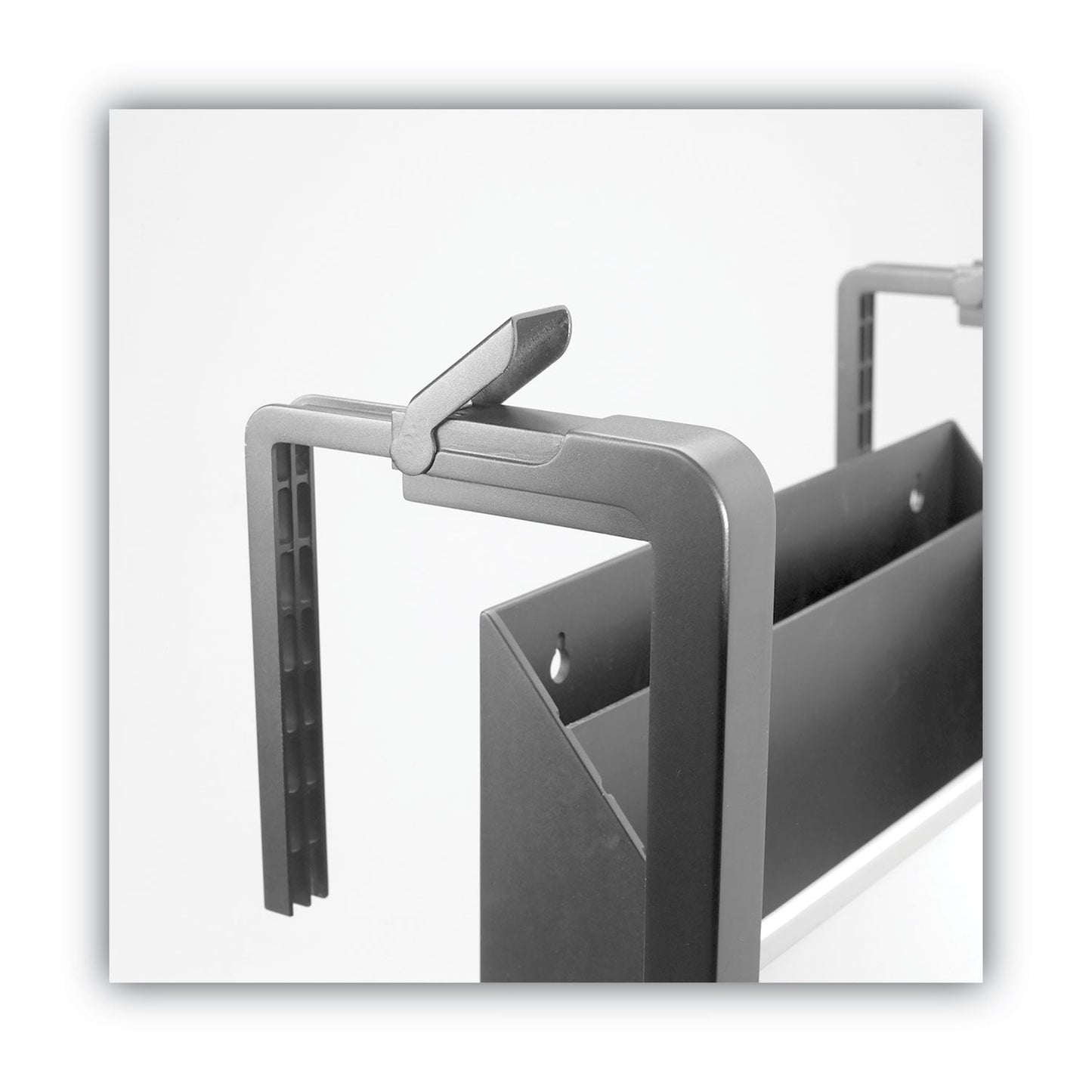 quartet-hanging-file-pocket-with-dry-erase-board-num-qrtofd_5