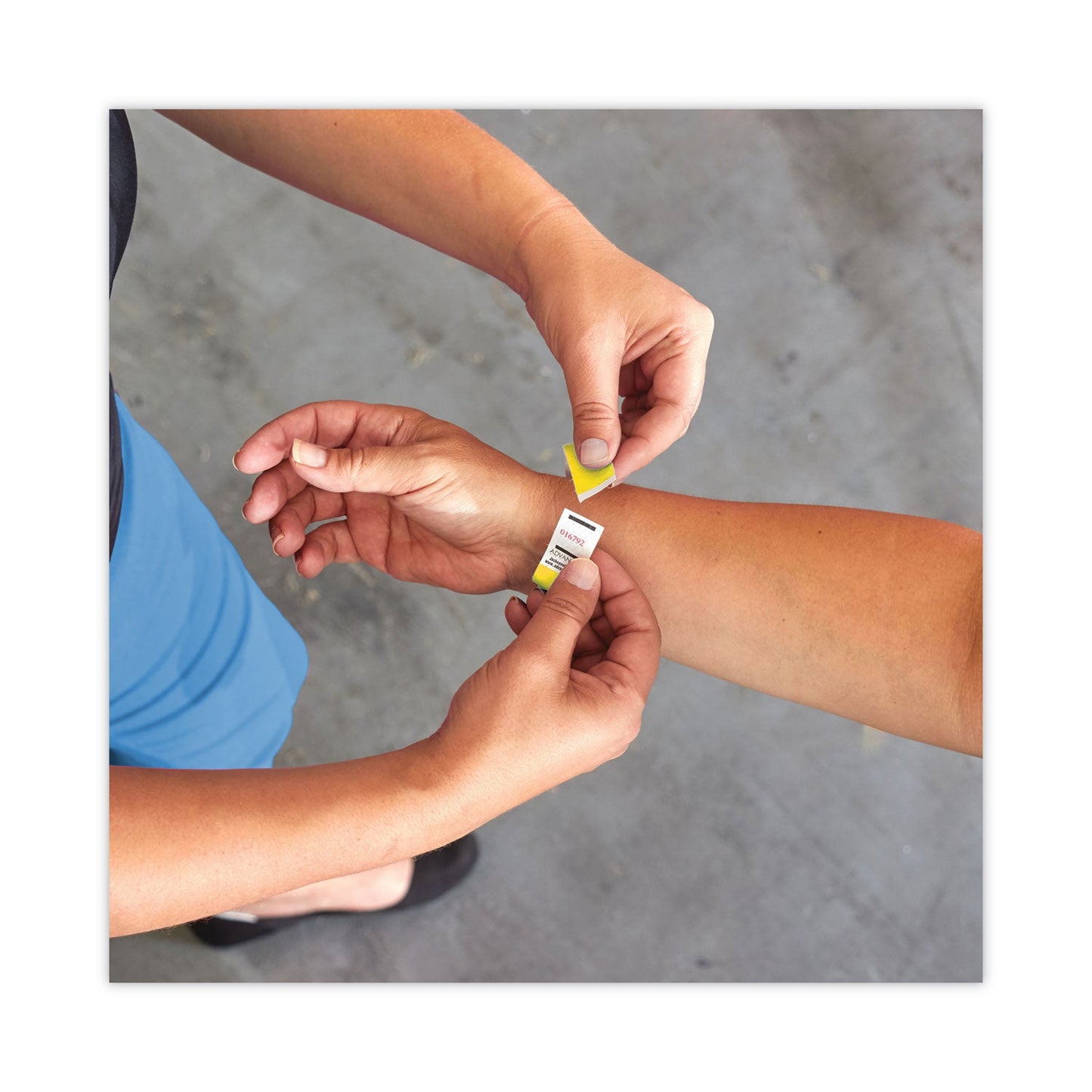 advantus-crowd-management-wristbands-num-avt75512_4