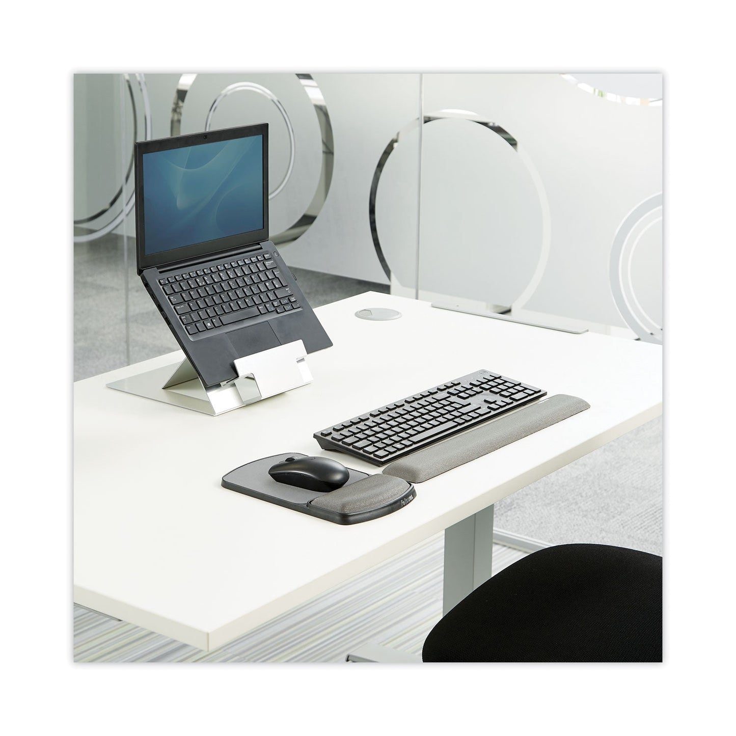 fellowes-gel-mouse-pad-with-wrist-rest-num-fel91741_6