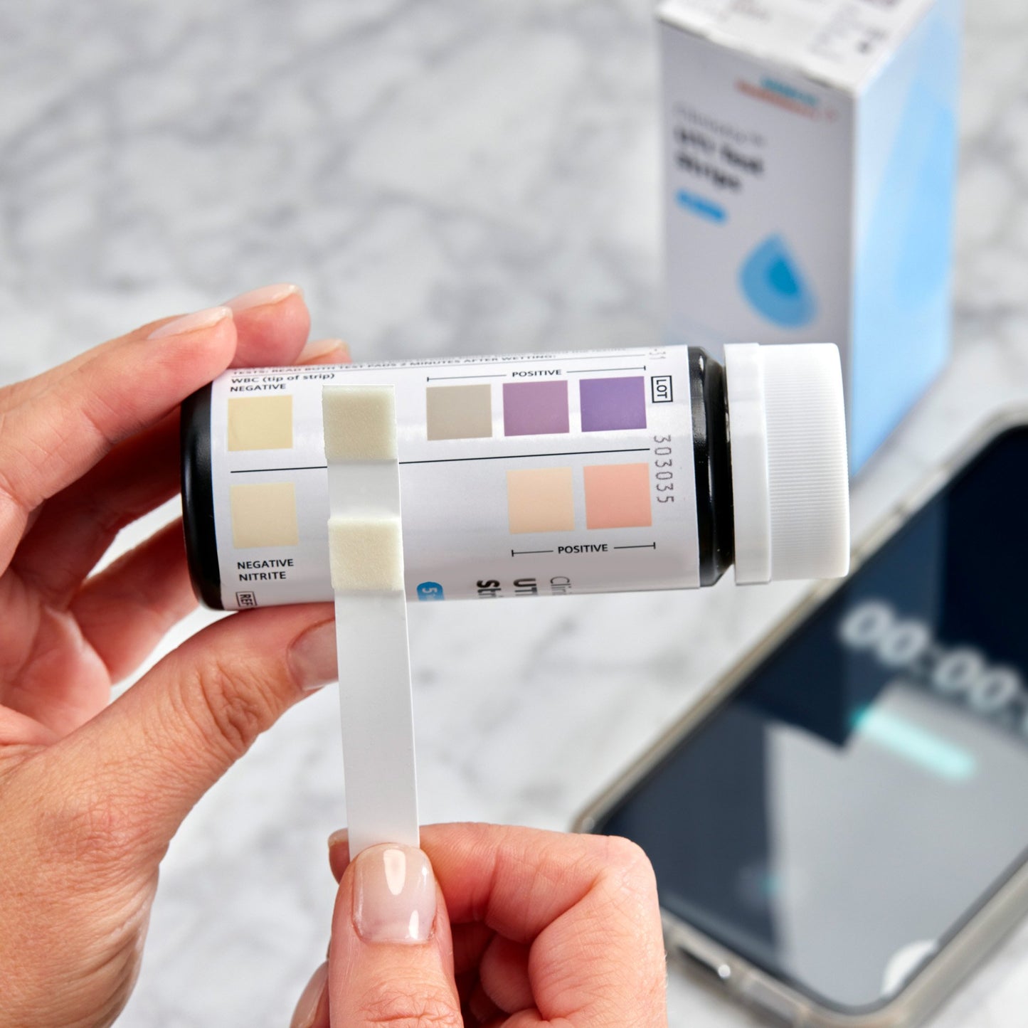 Clinistix™ Urinalysis Test Kit Urinary Tract Infection Detection 5 Tests per Kit CLIA Waived (1244782_KT)